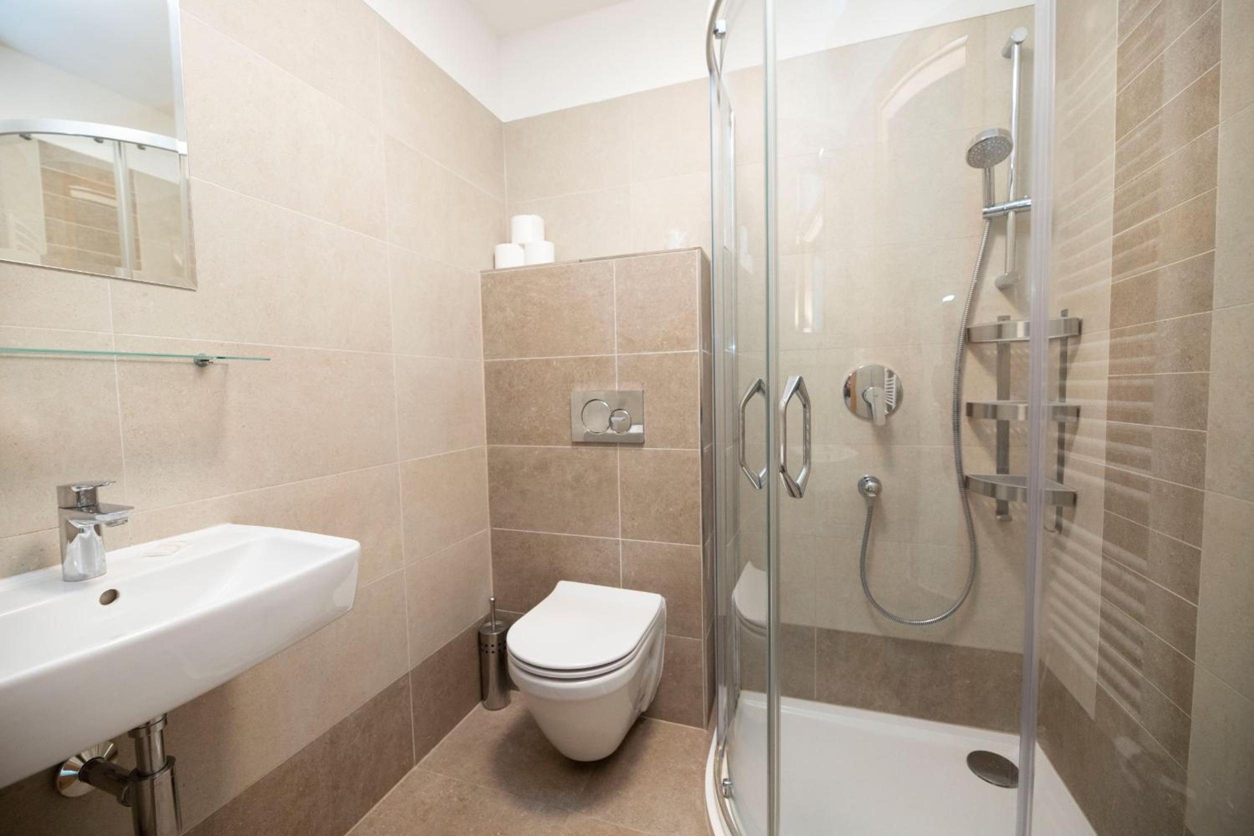 Double Room - Photo 4