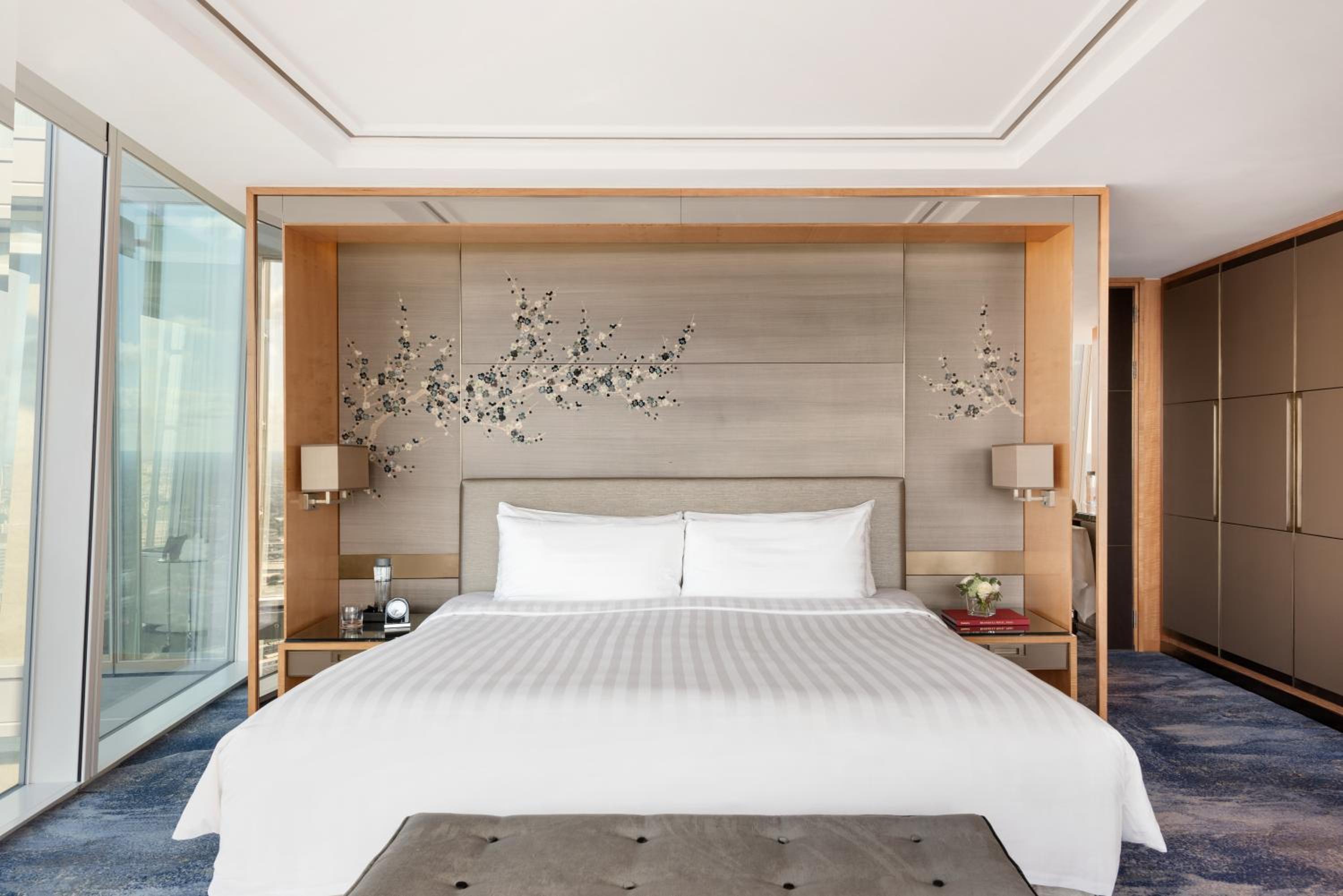Premier Shard King Room