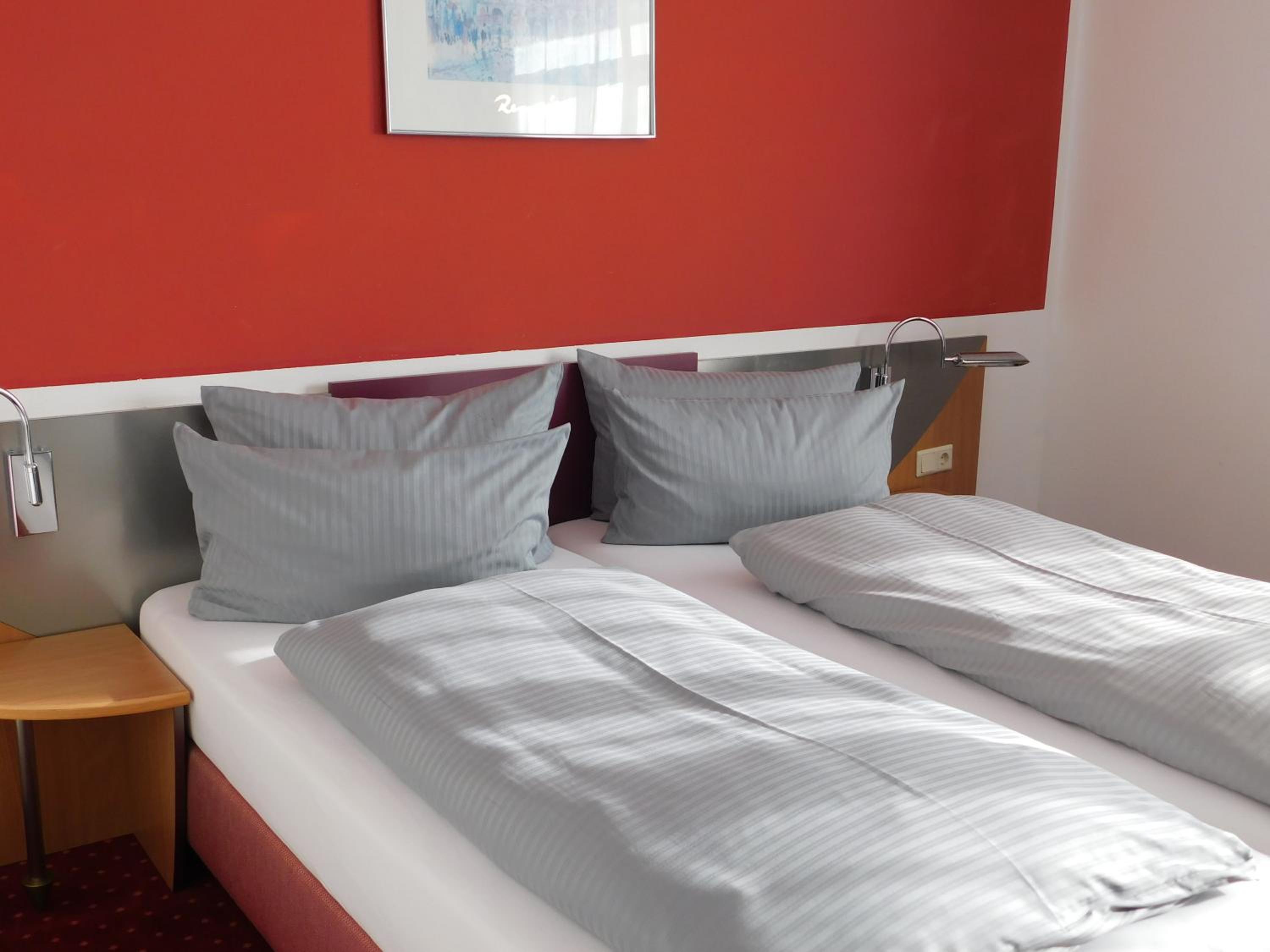 Deluxe Double Room with Balcony photo 1