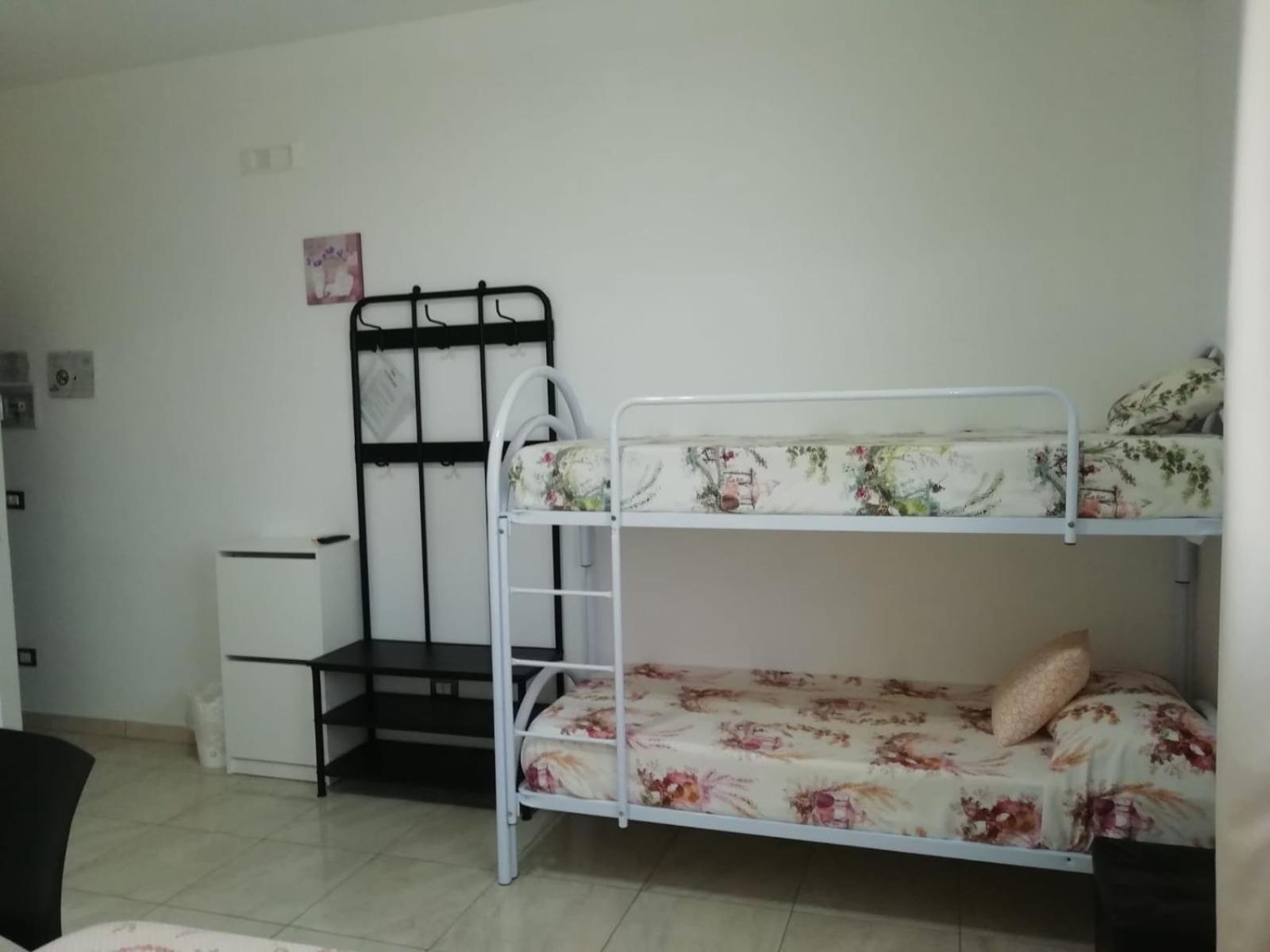 Deluxe Quadruple Room - Photo 1