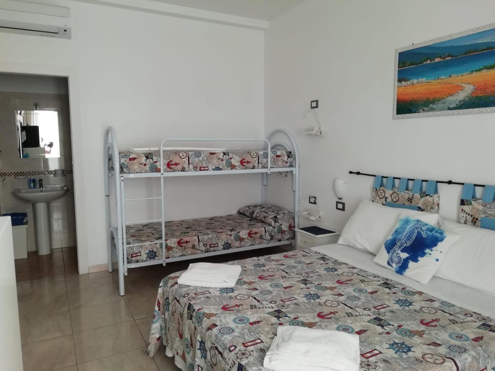 Deluxe Quadruple Room photo 3
