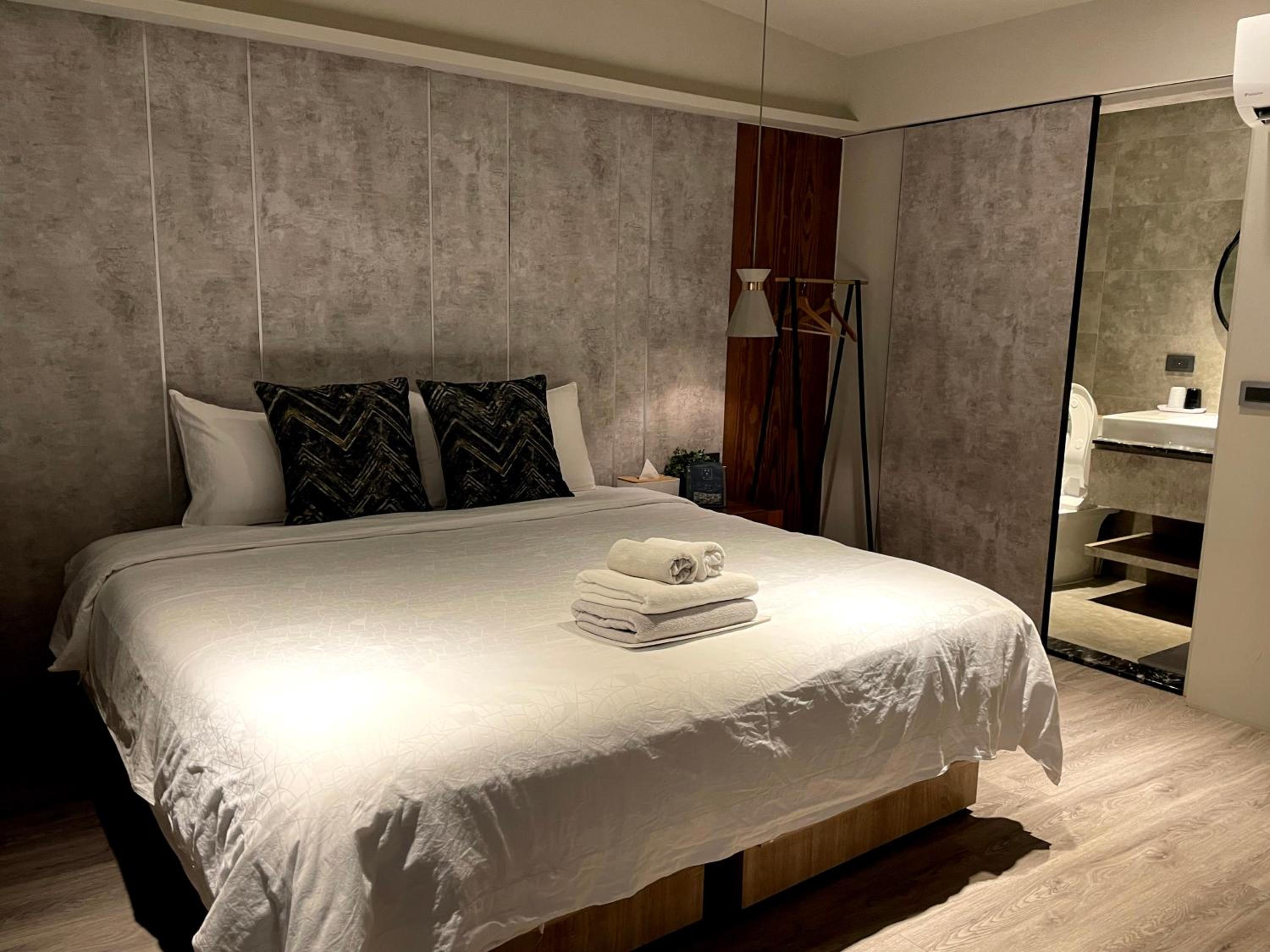 Deluxe Double or Twin Room with Sea View