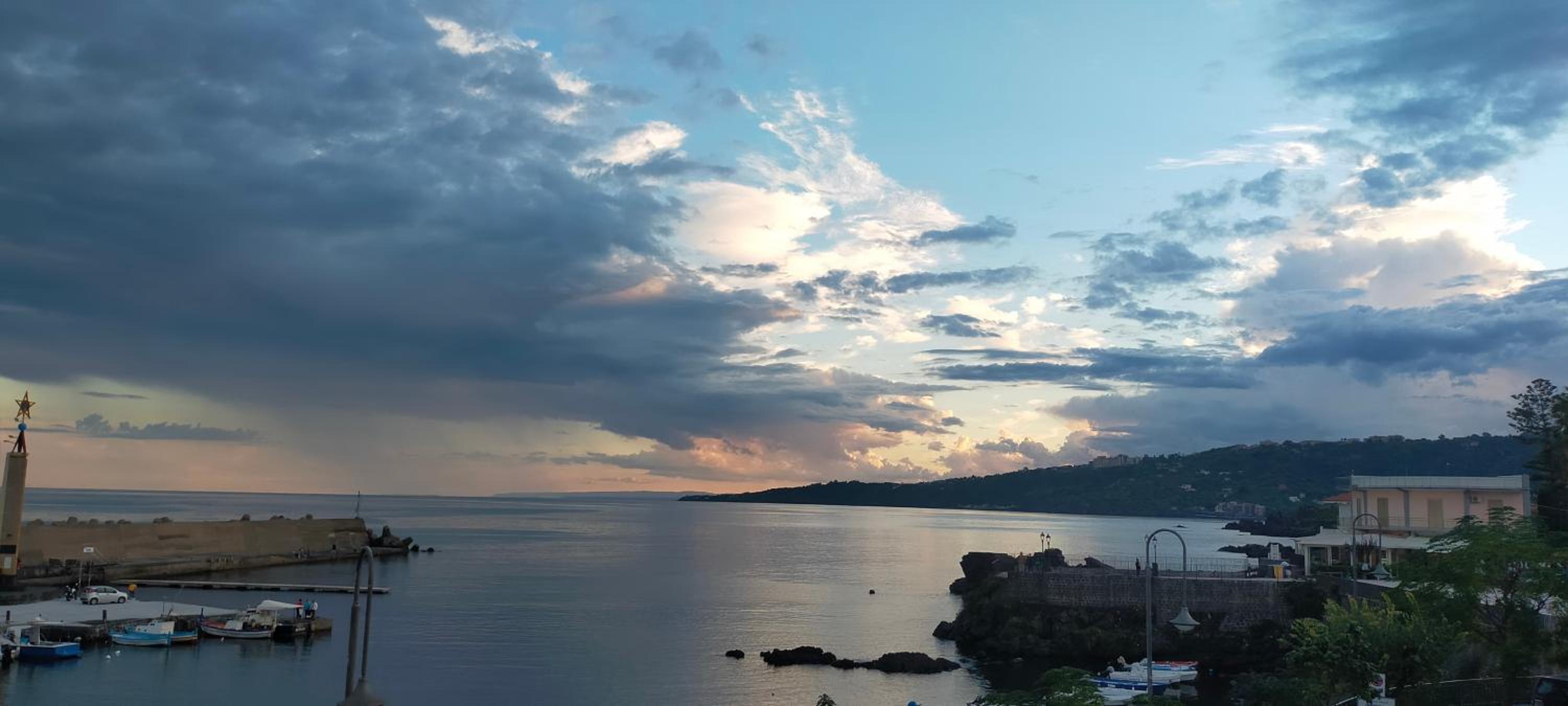 Deluxe Double Room with Sea View photo 2