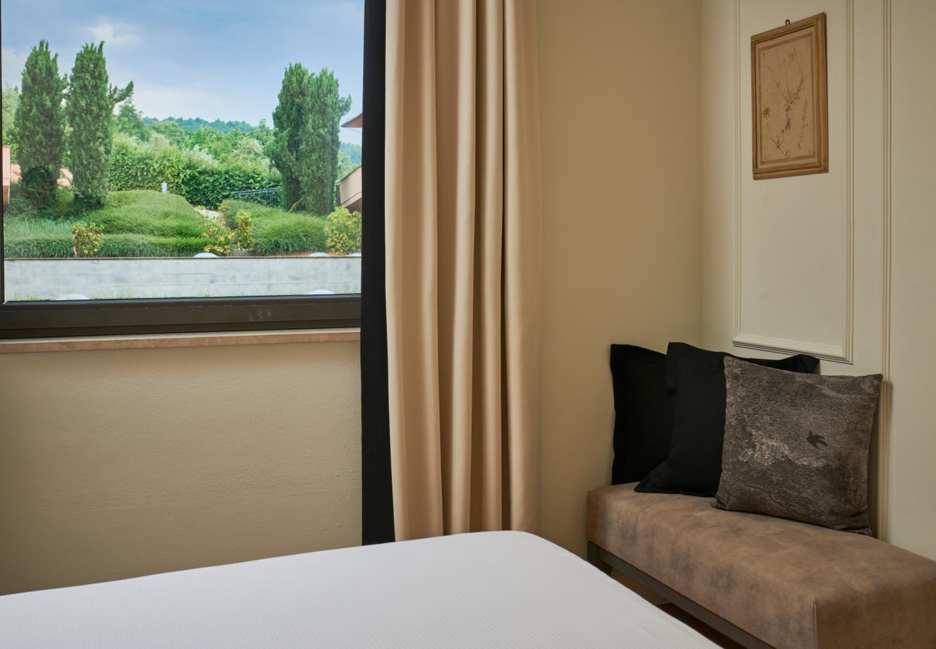 Classic Double Room - Photo 2