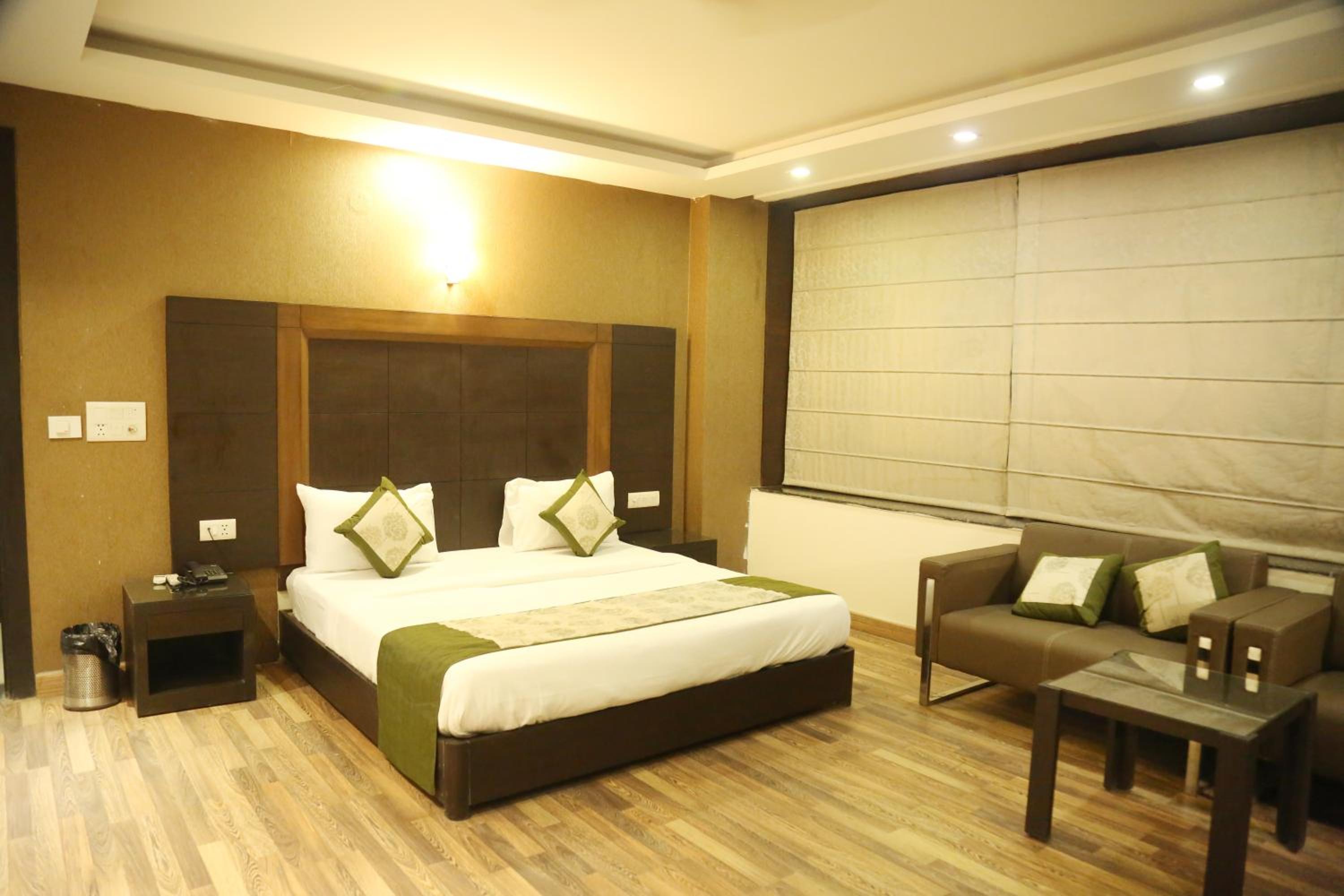 Deluxe Suite photo 2