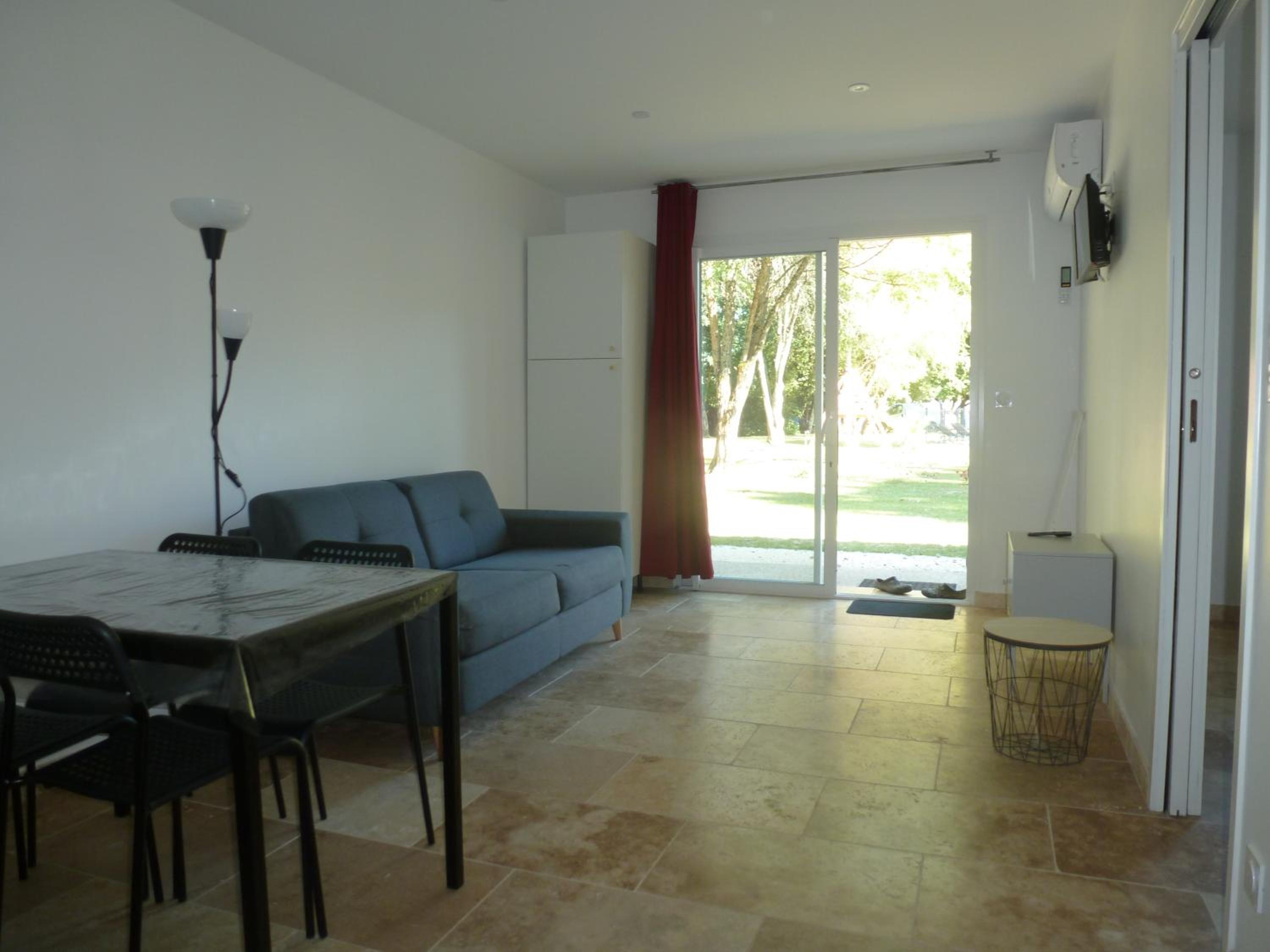 One-Bedroom Apartment - Photo 11
