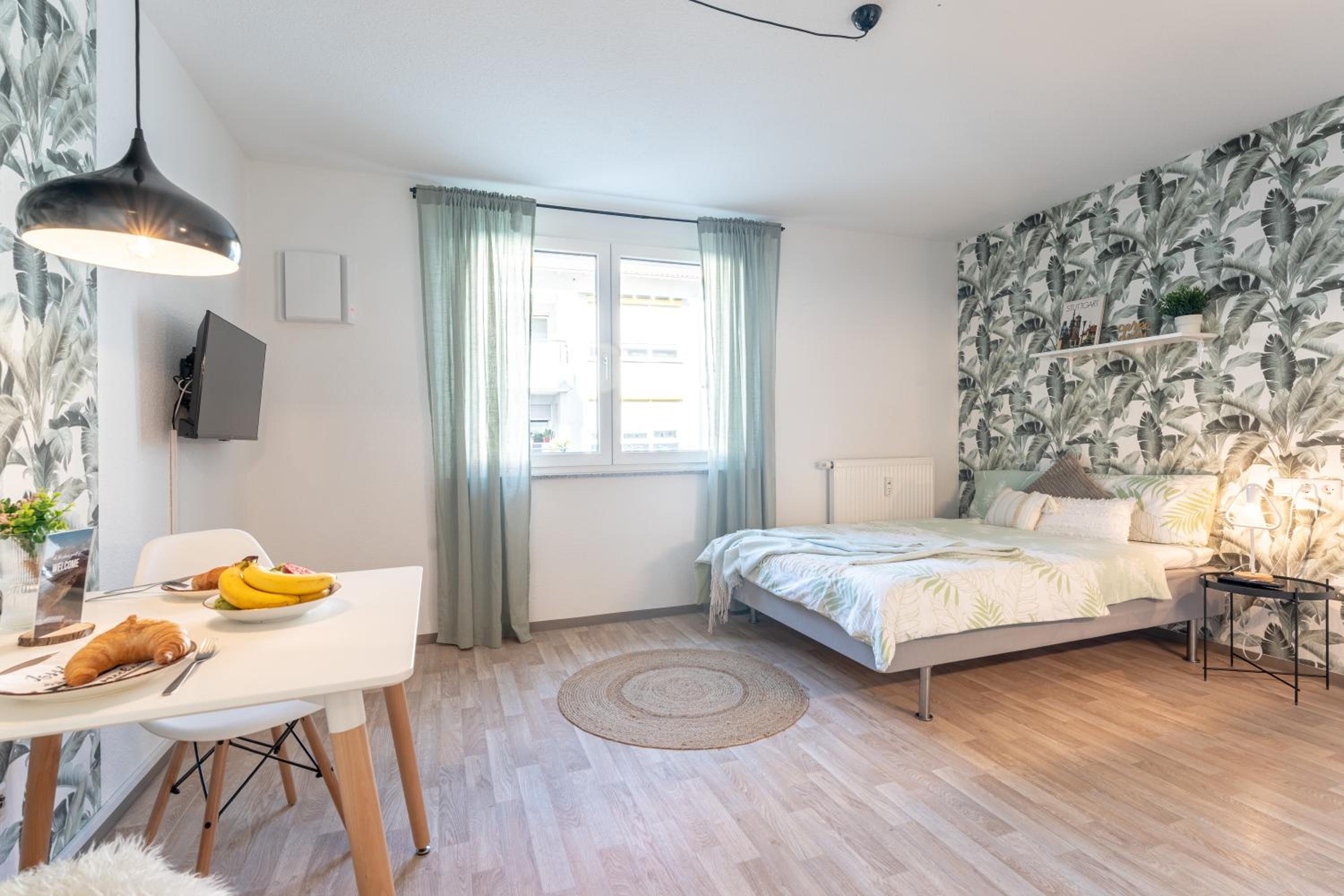 Studio Apartment - Photo 2