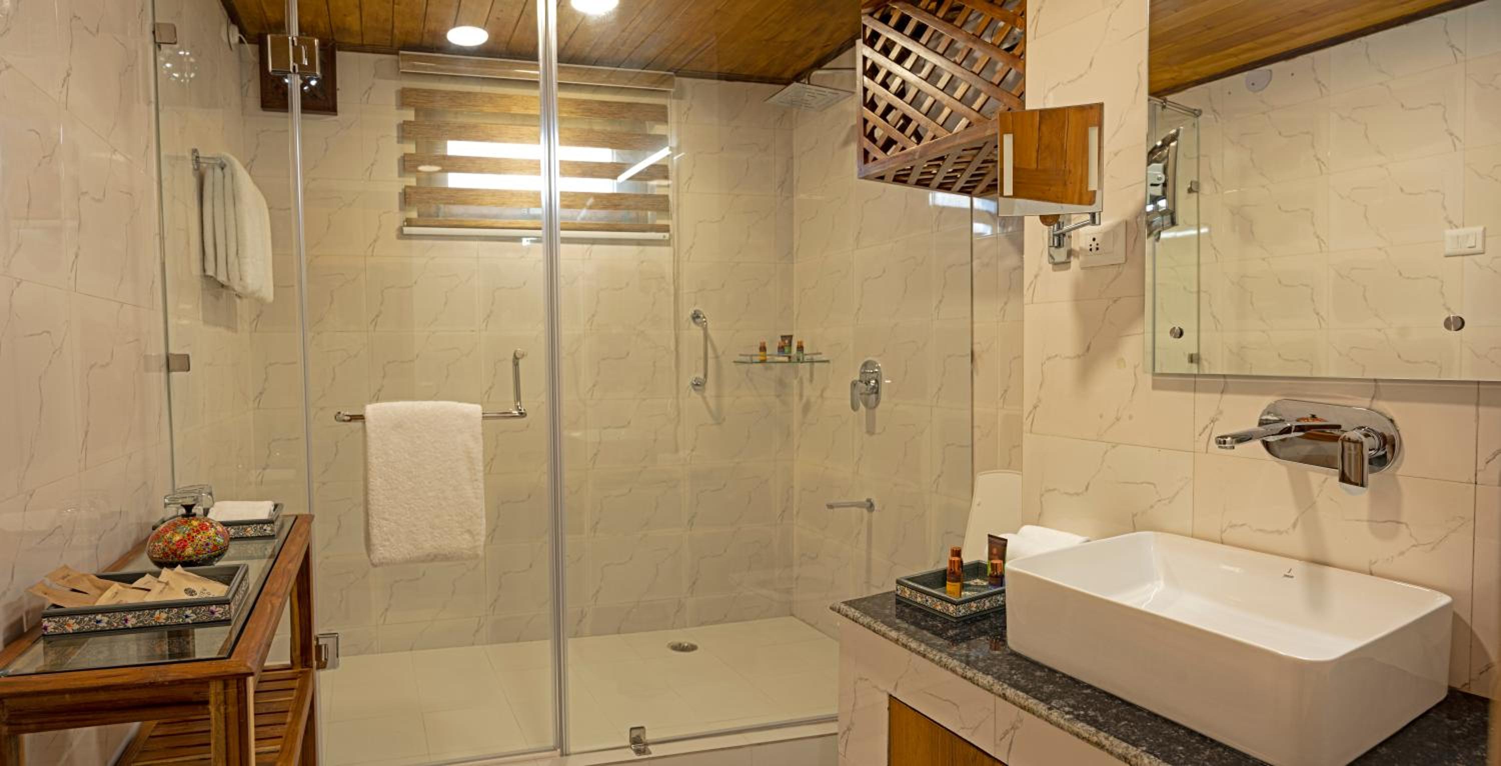 Gondola View Deluxe Room with Complimentary Return Gondola Ride Once Per day - Photo 4