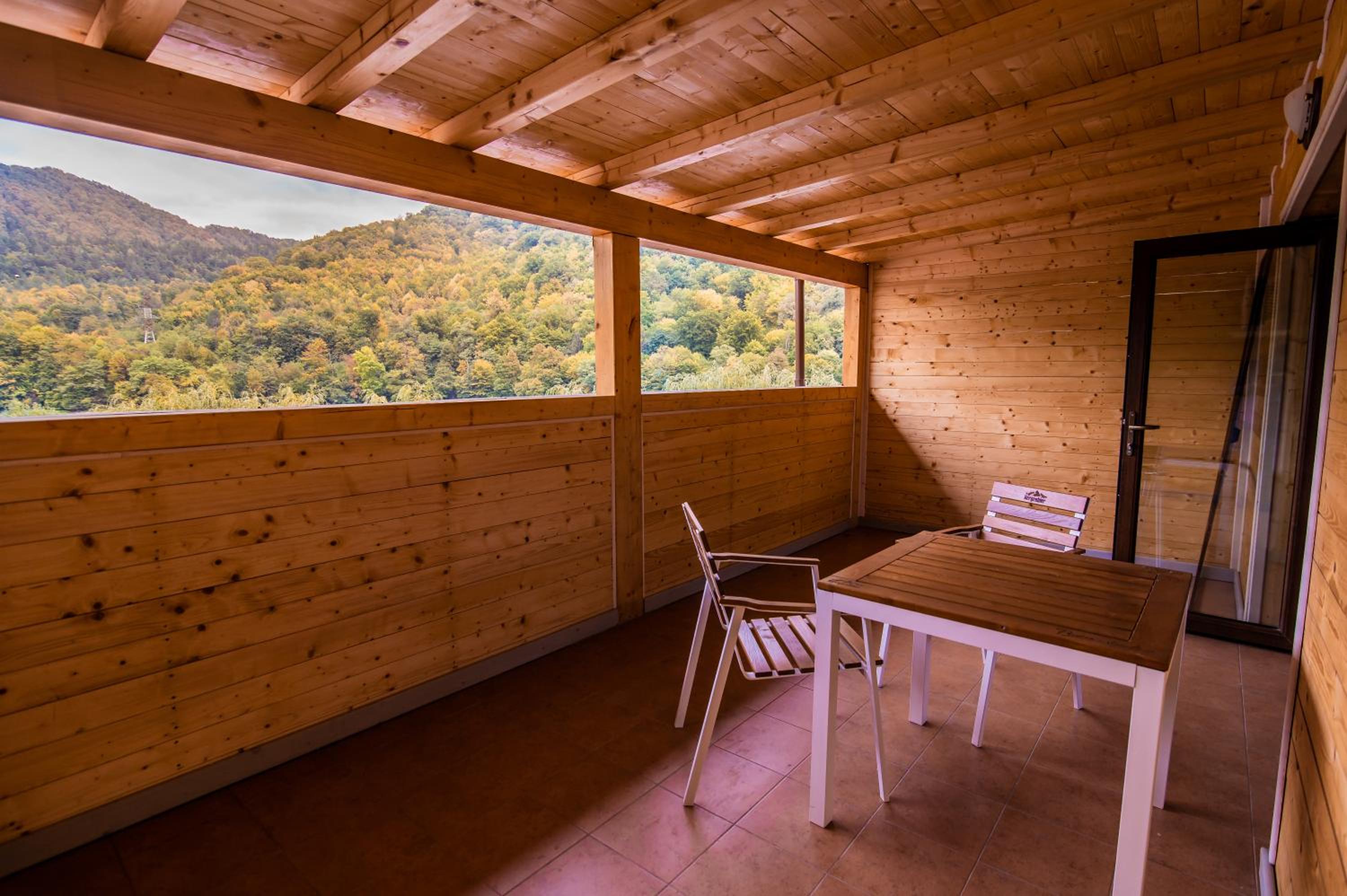 Suite with Balcony - Photo 26