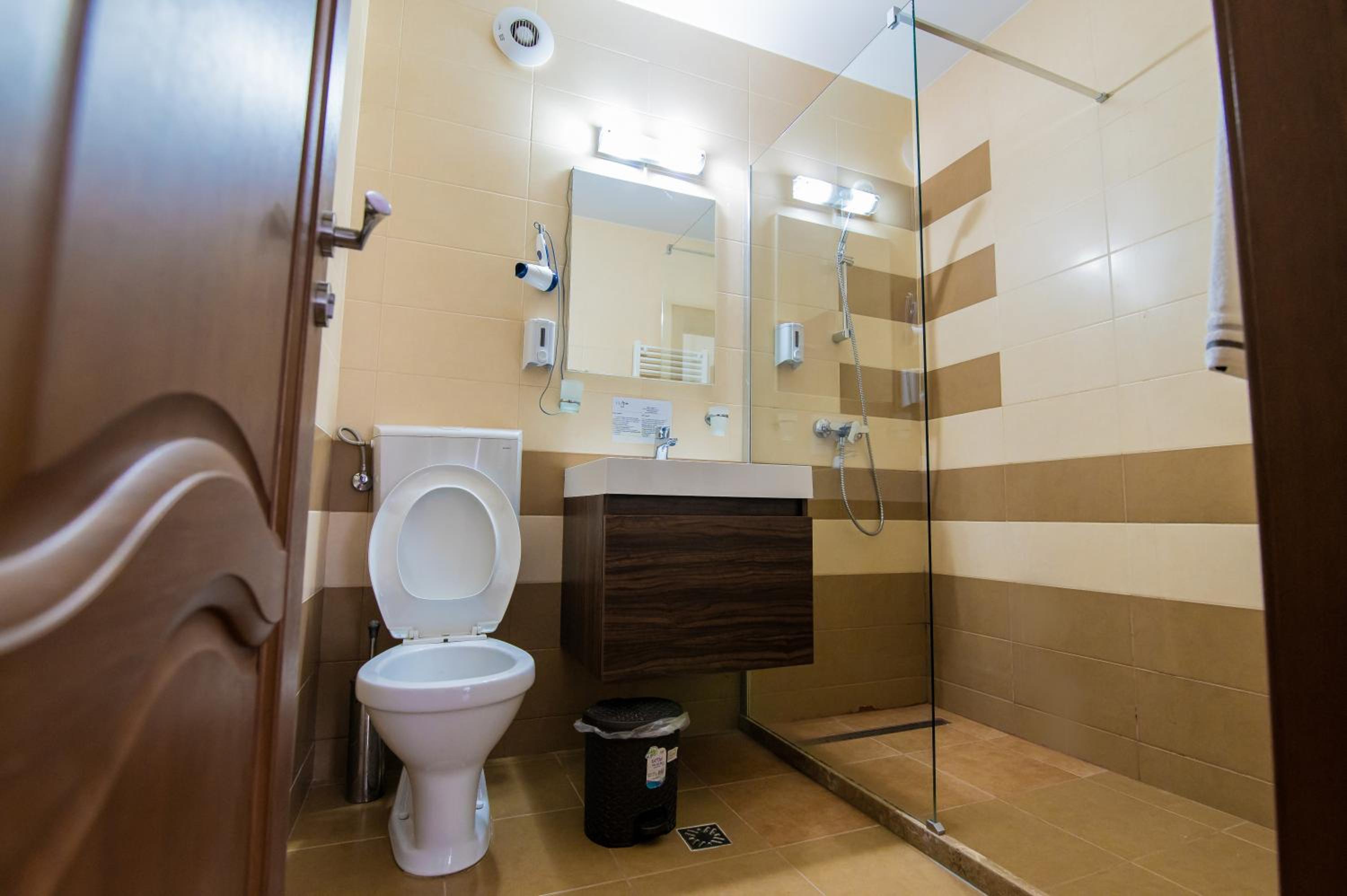 Superior Double or Twin Room with Balcony Building A - Photo 7