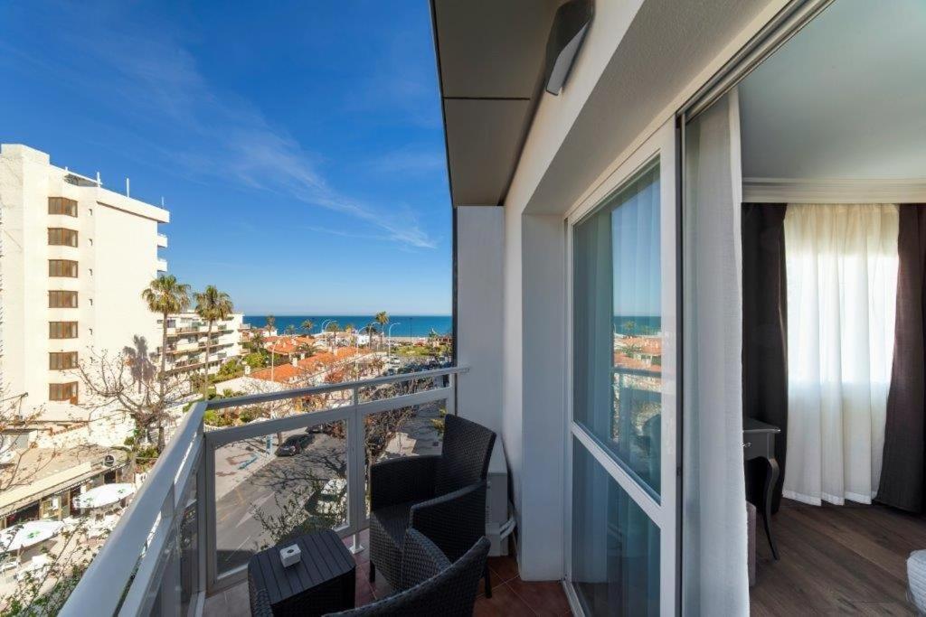 Double or Twin Room with Sea View - Photo 8