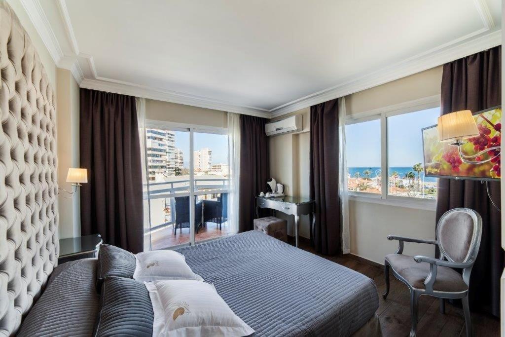 Double or Twin Room with Sea View - Photo 1