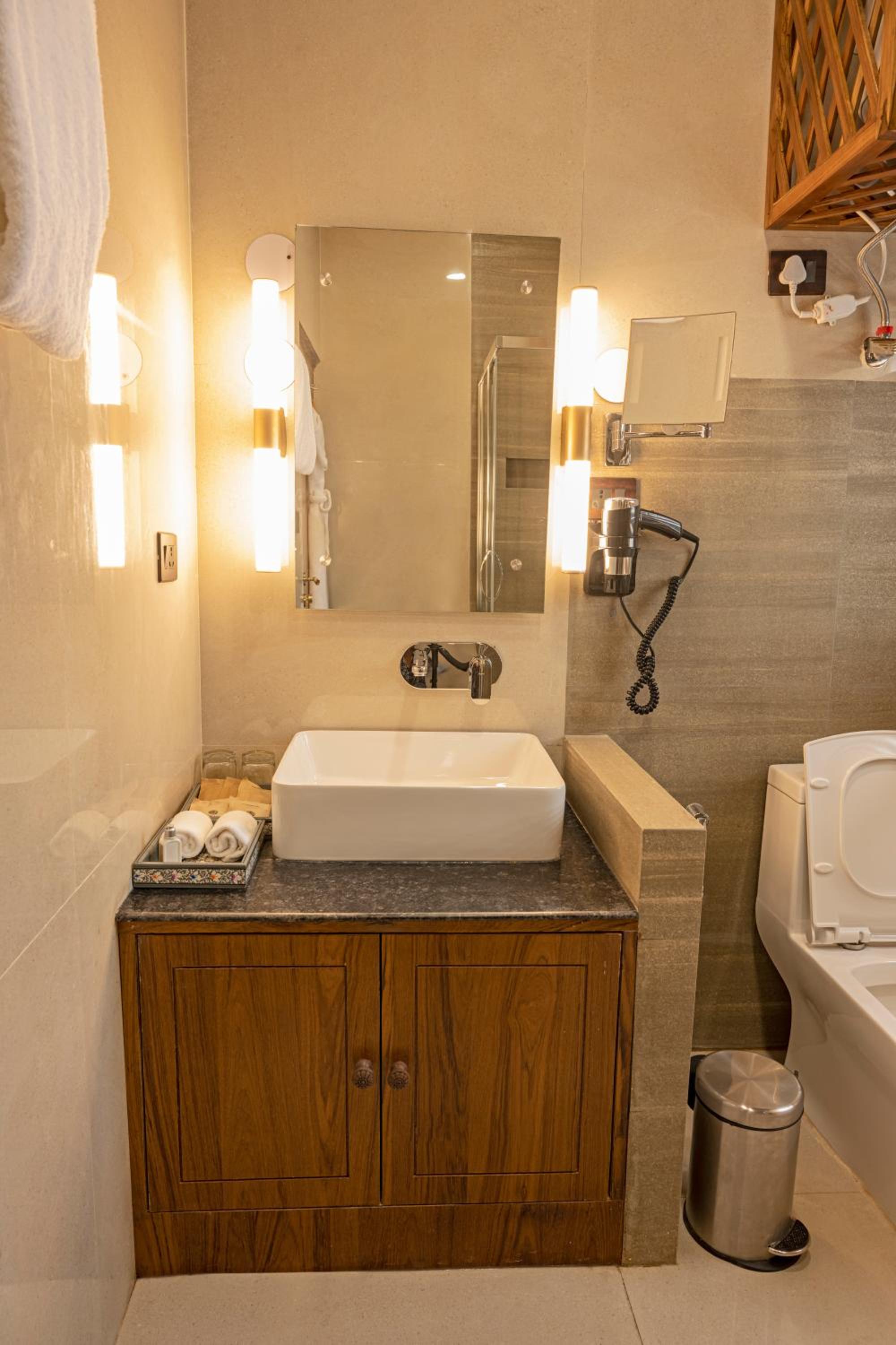 Mountain View Premium Room with Complimentary Return Gondola Ride Once Per Day - Photo 8