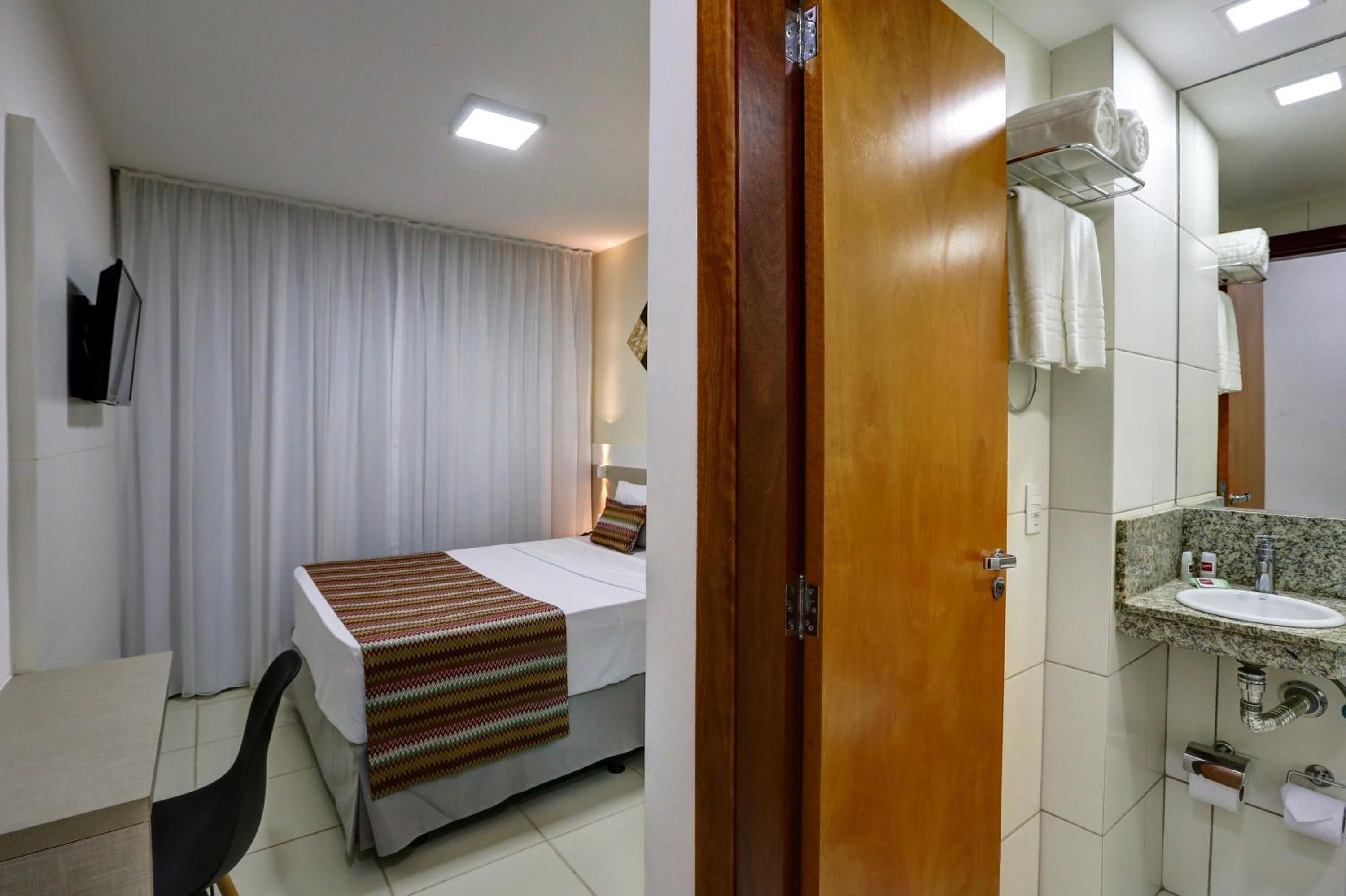 Standard Double Room - Photo 4