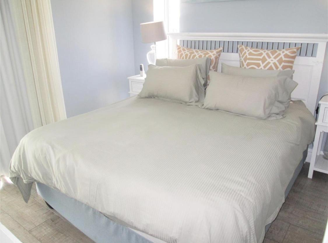 Two-Bedroom Apartment - Photo 1