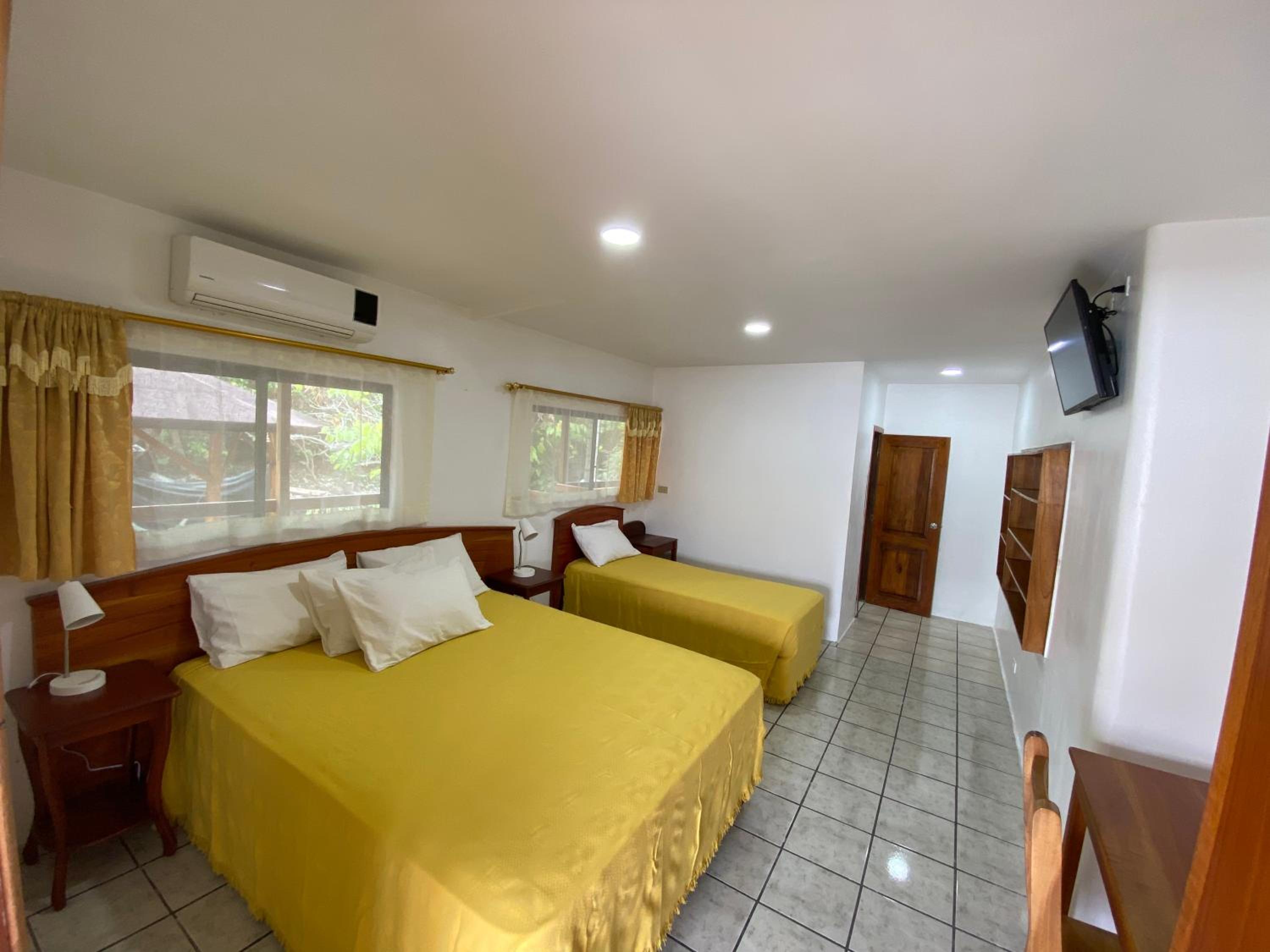 Triple Room photo 2