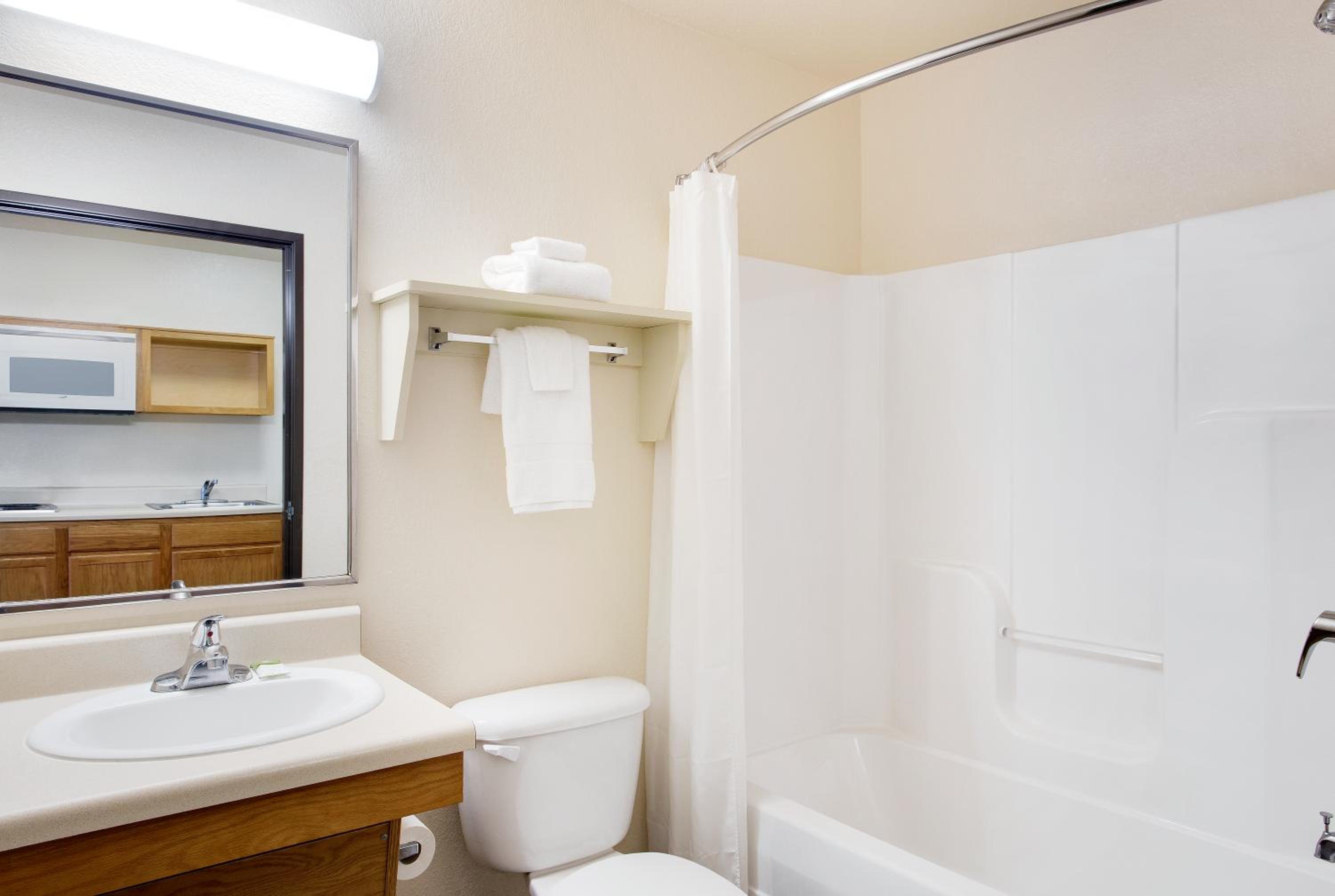 Double Room with Two Double Beds - Non-Smoking photo 2