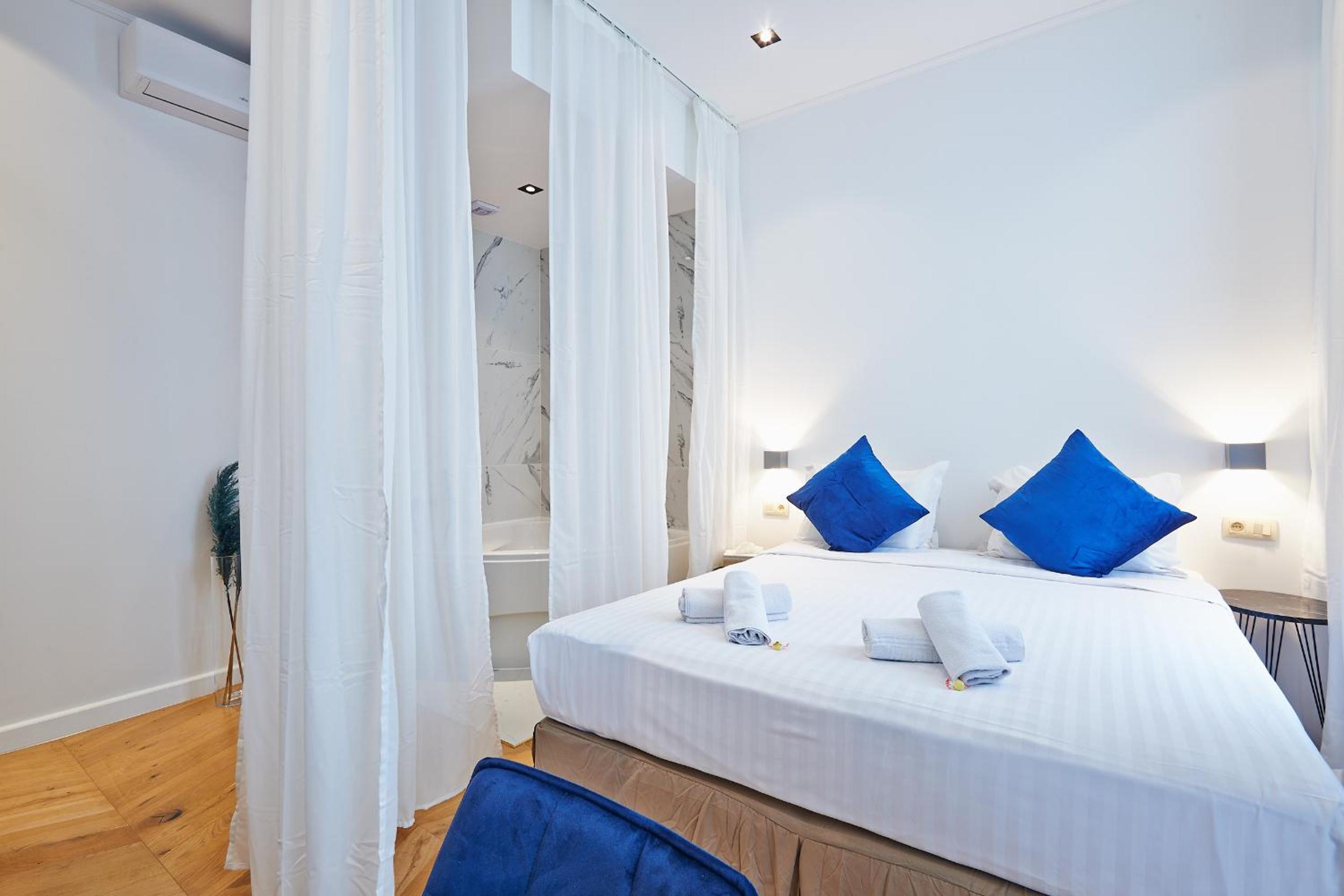 Double Room with Spa Bath