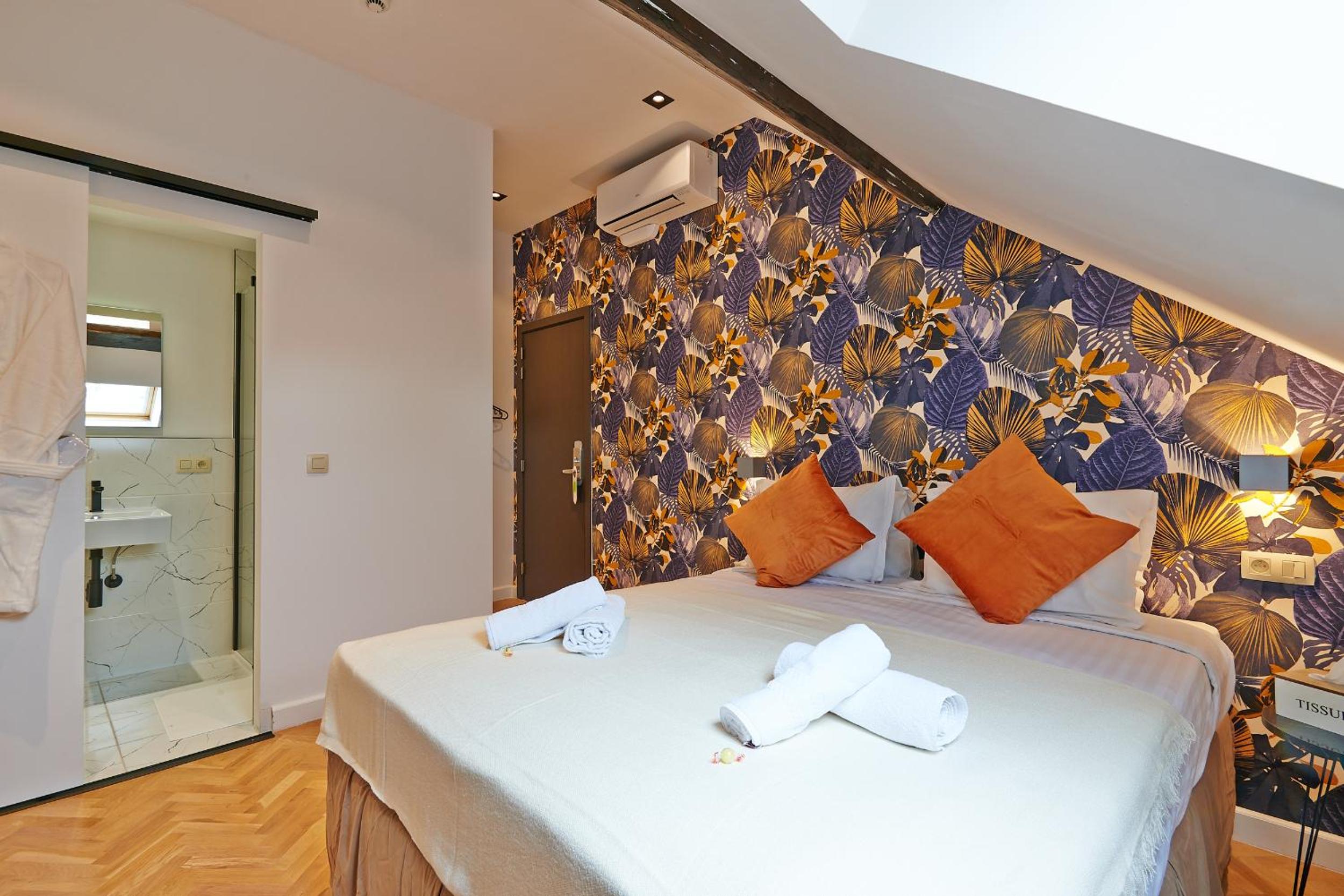Double Room - Photo 1