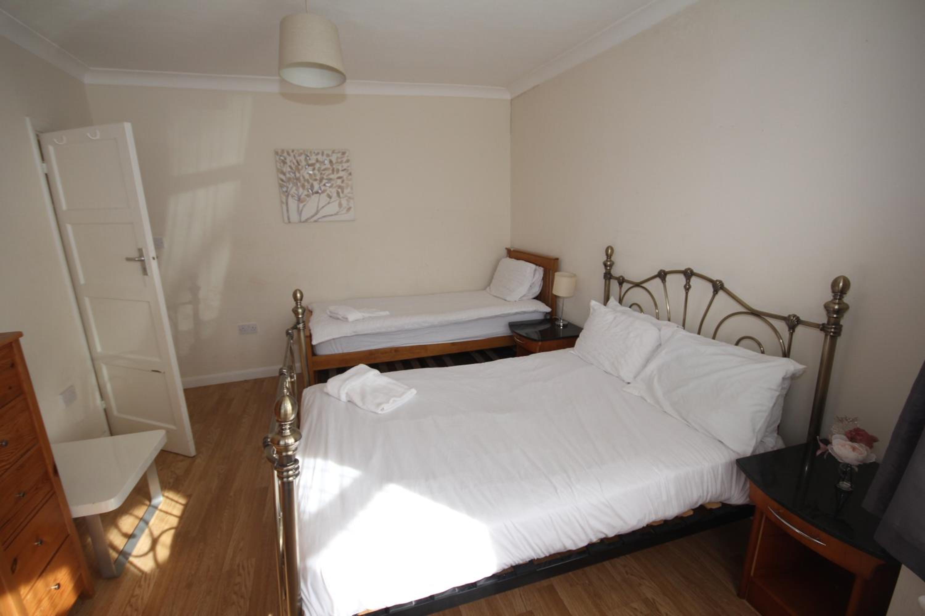 Three-Bedroom House photo 2