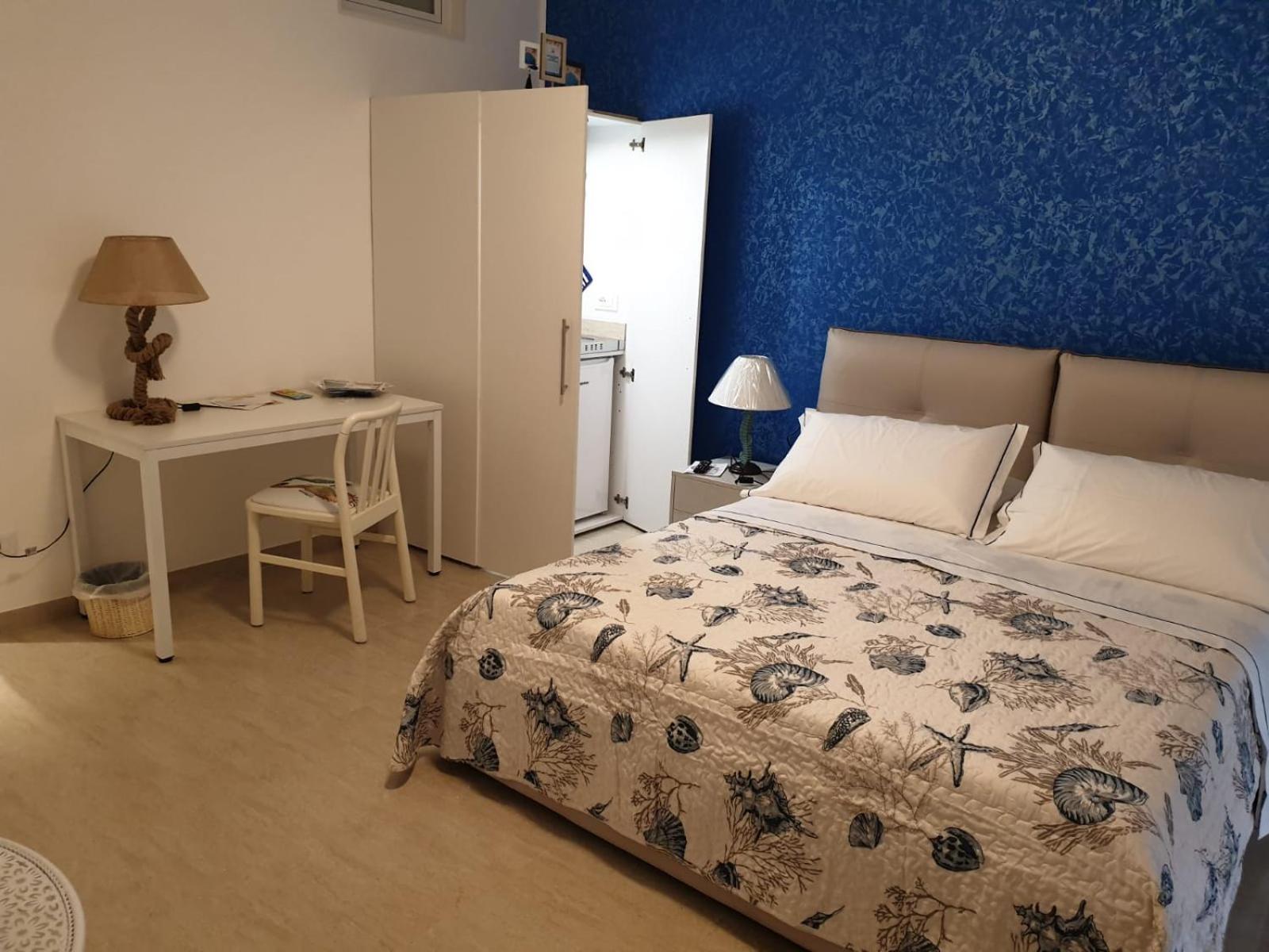 Large Double Room photo 2