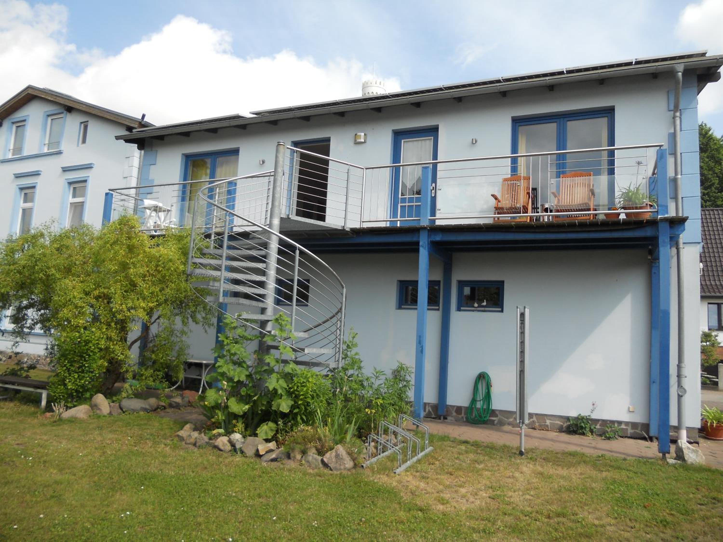 Two-Bedroom Apartment with Balcony photo 3