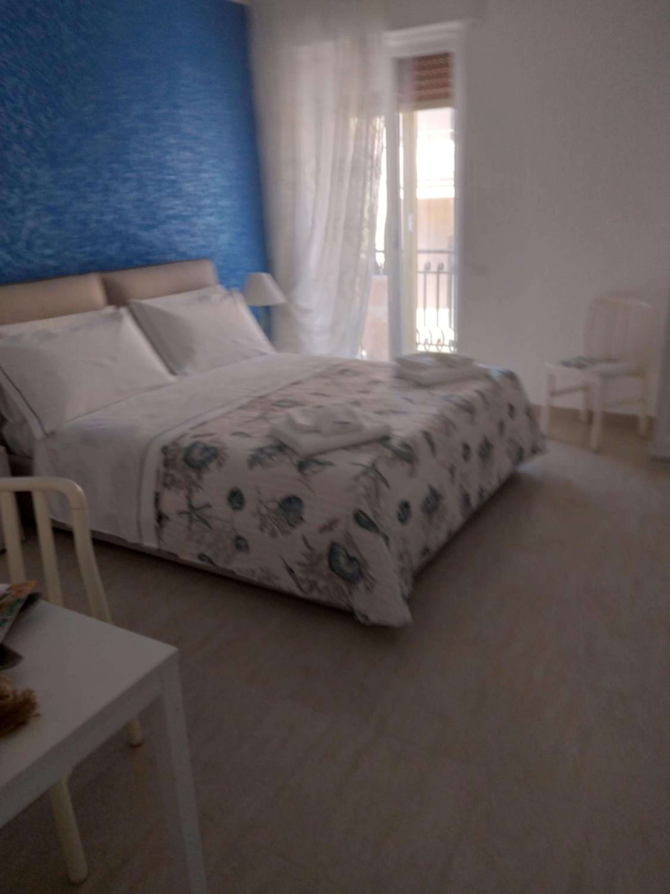 Large Double Room photo 3