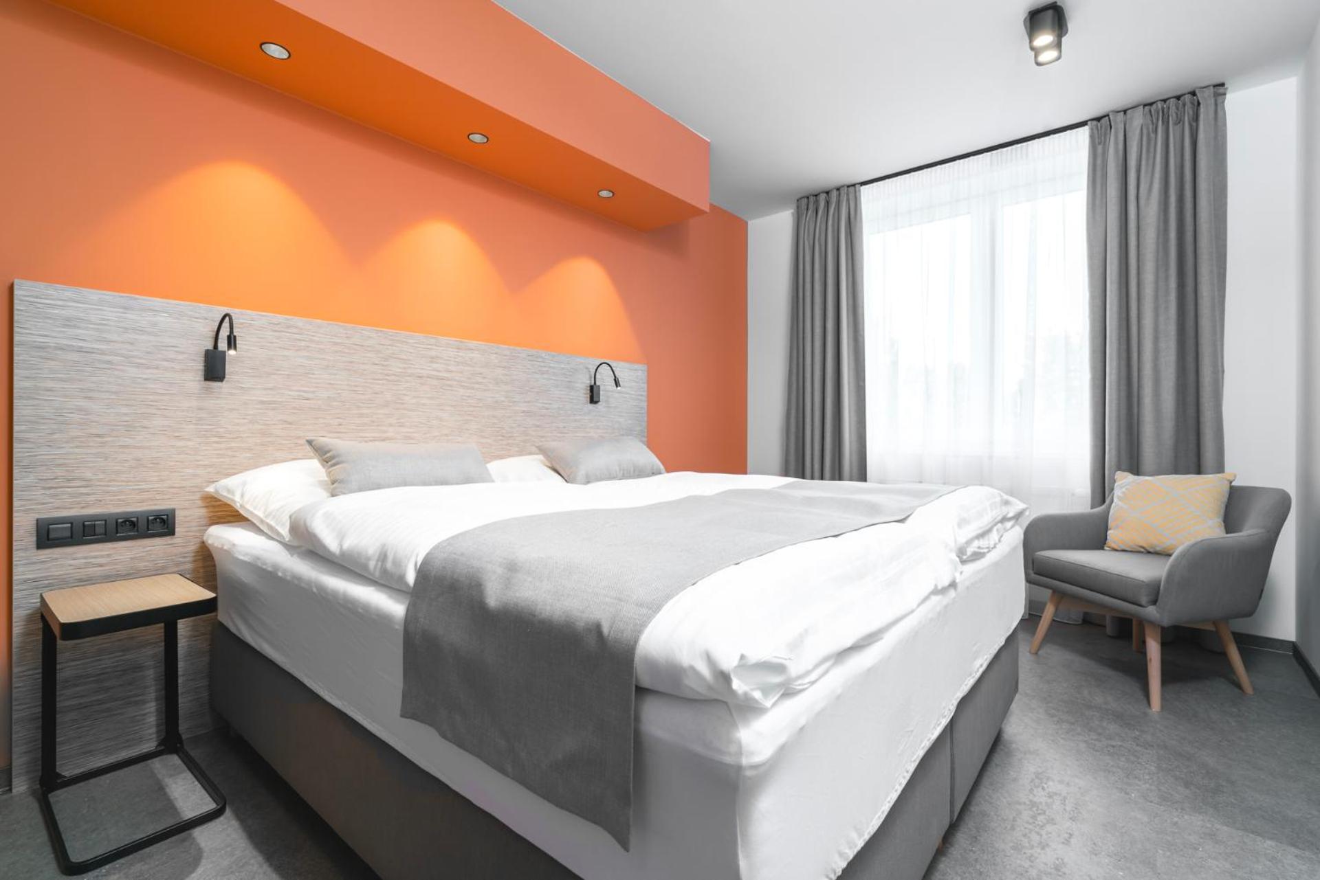 Deluxe Double or Twin Room - Photo 6
