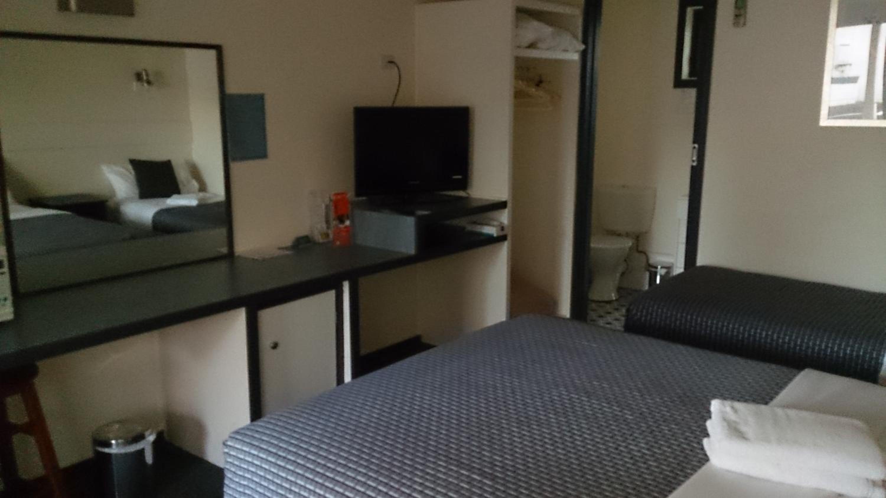 A Twin Room photo 3