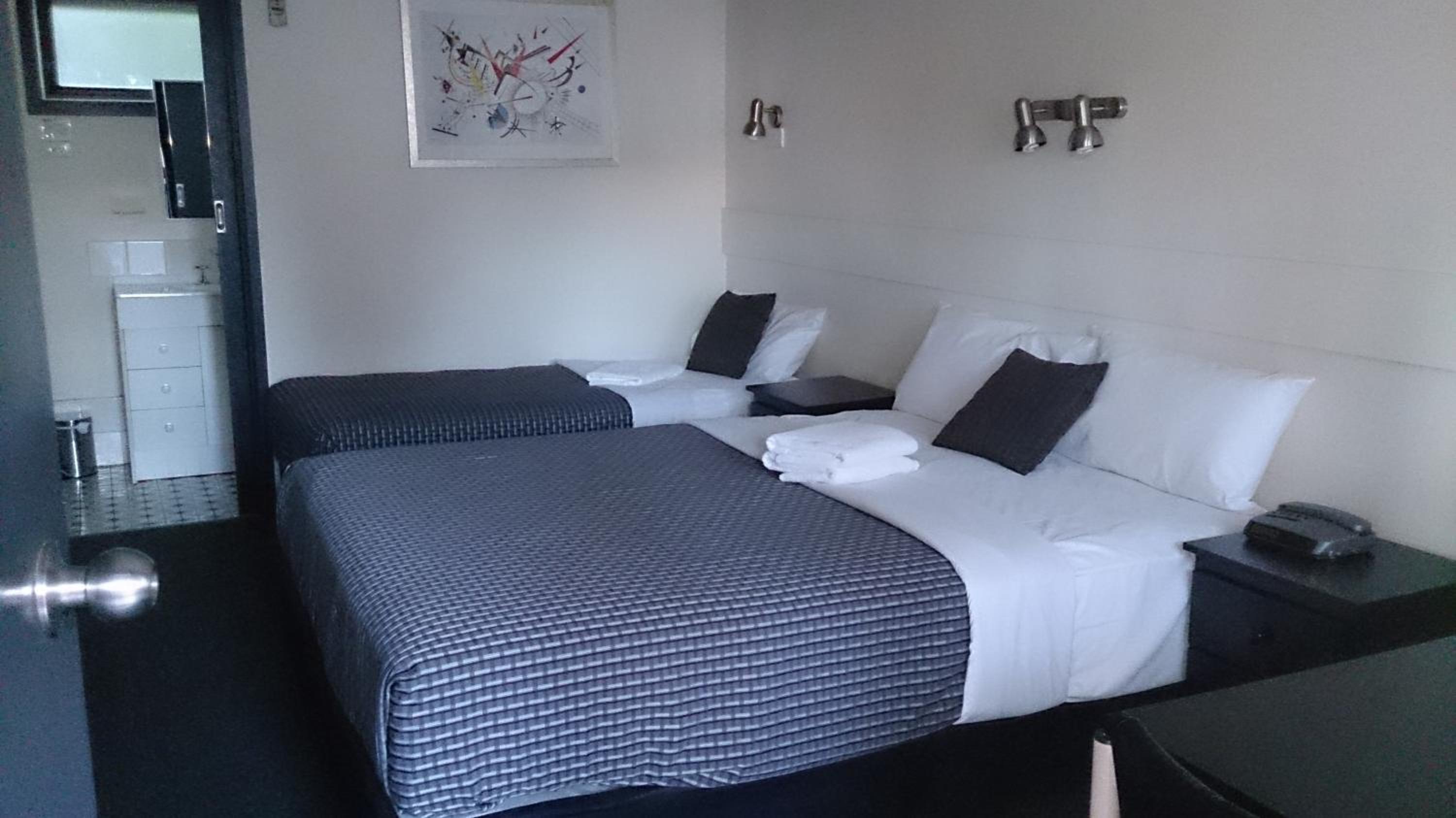 A Twin Room photo 2