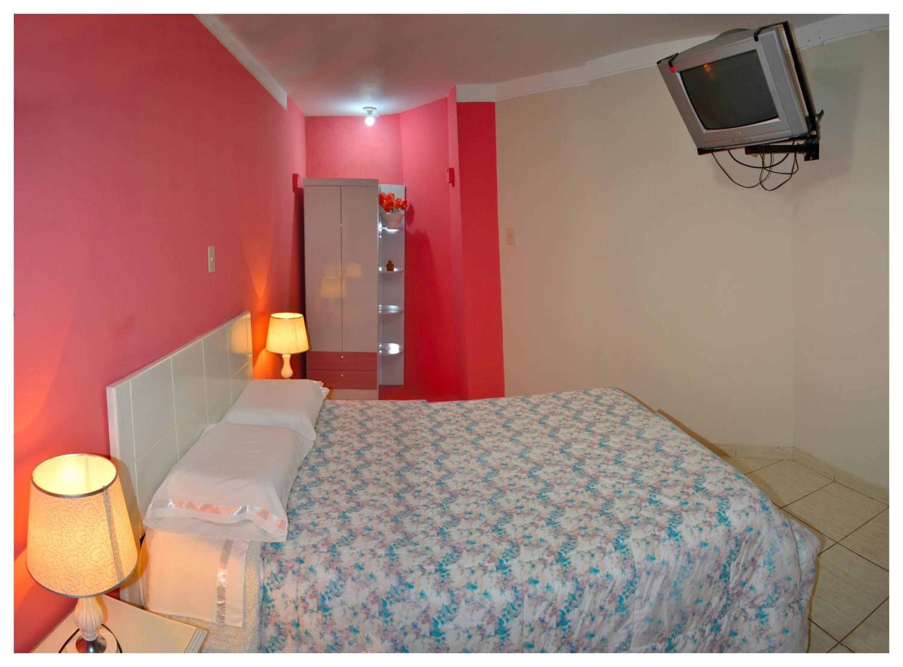 Double Room with Shared Bathroom photo 3