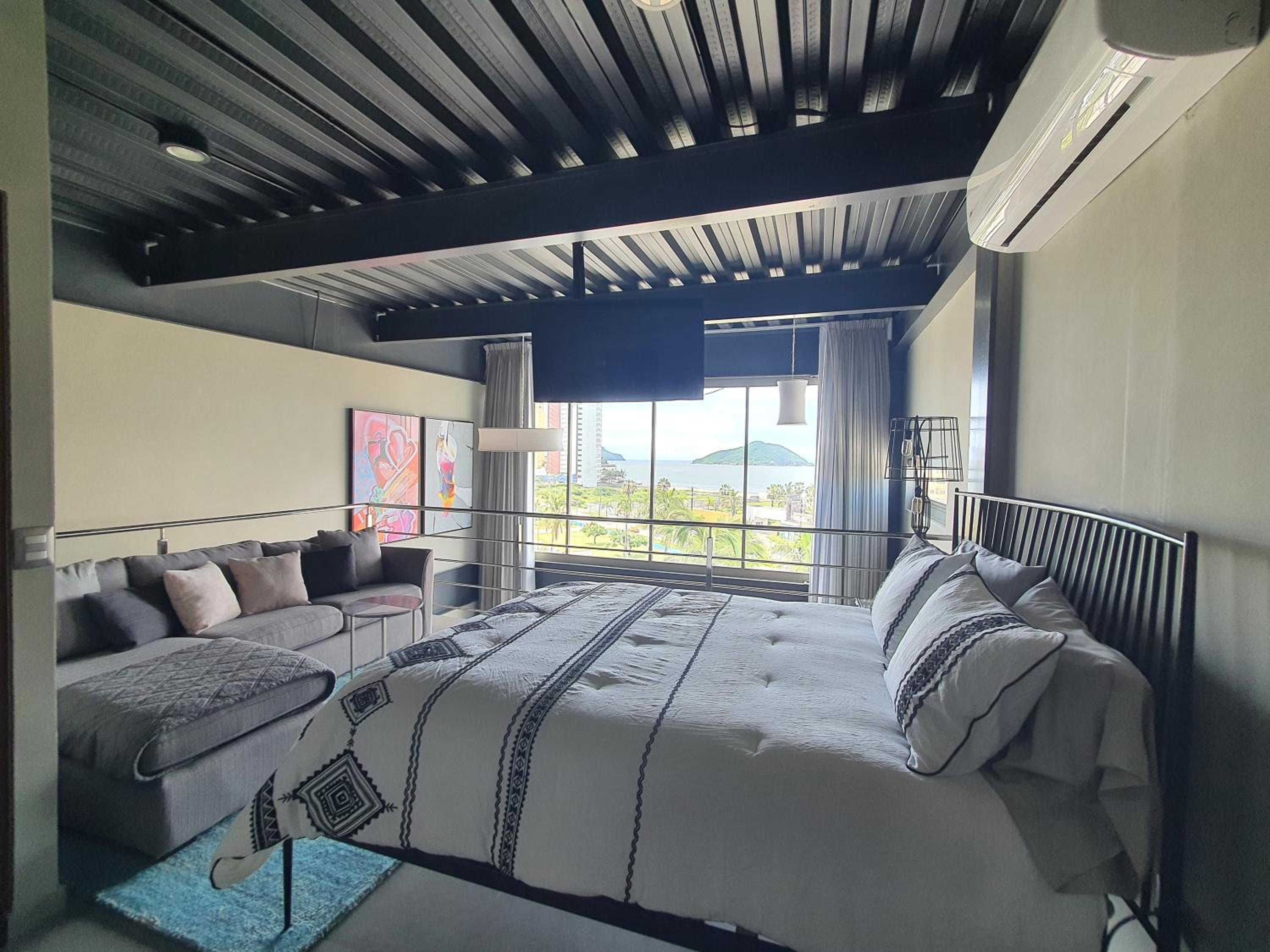 Apartment With Sea View