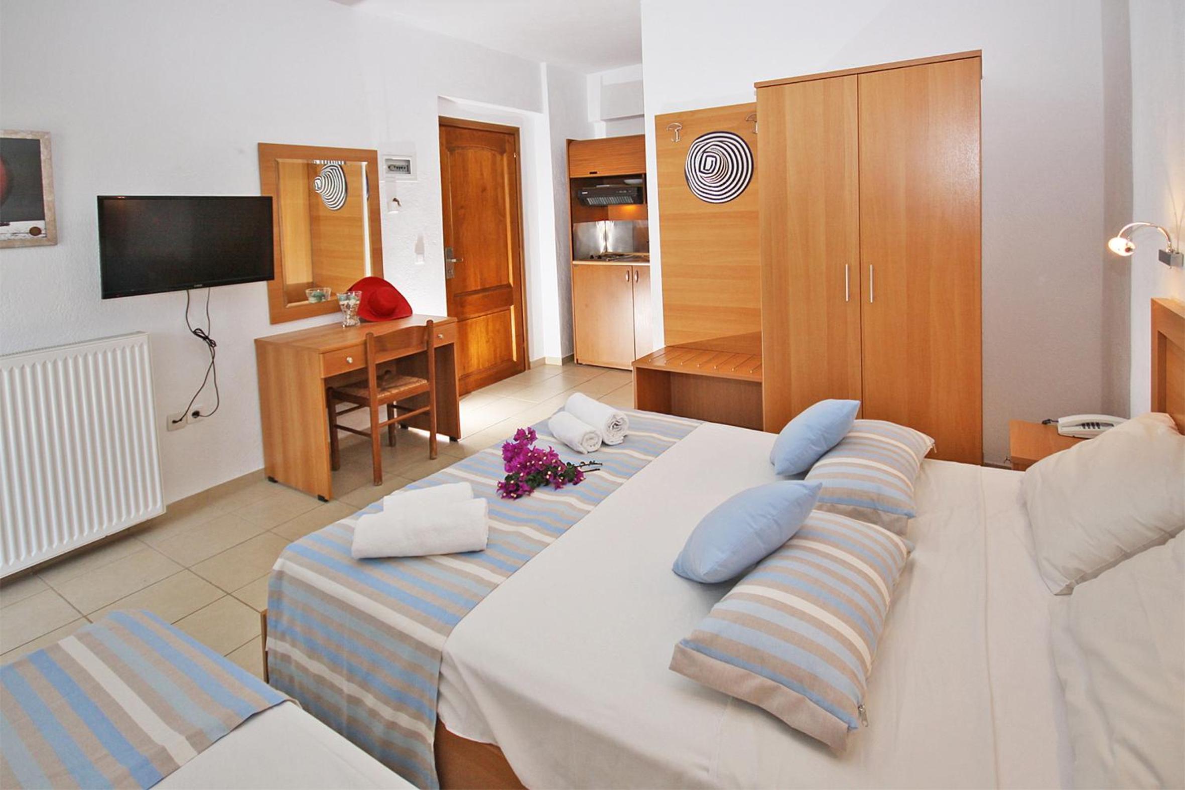 Studio (2 Adults) - Photo 2