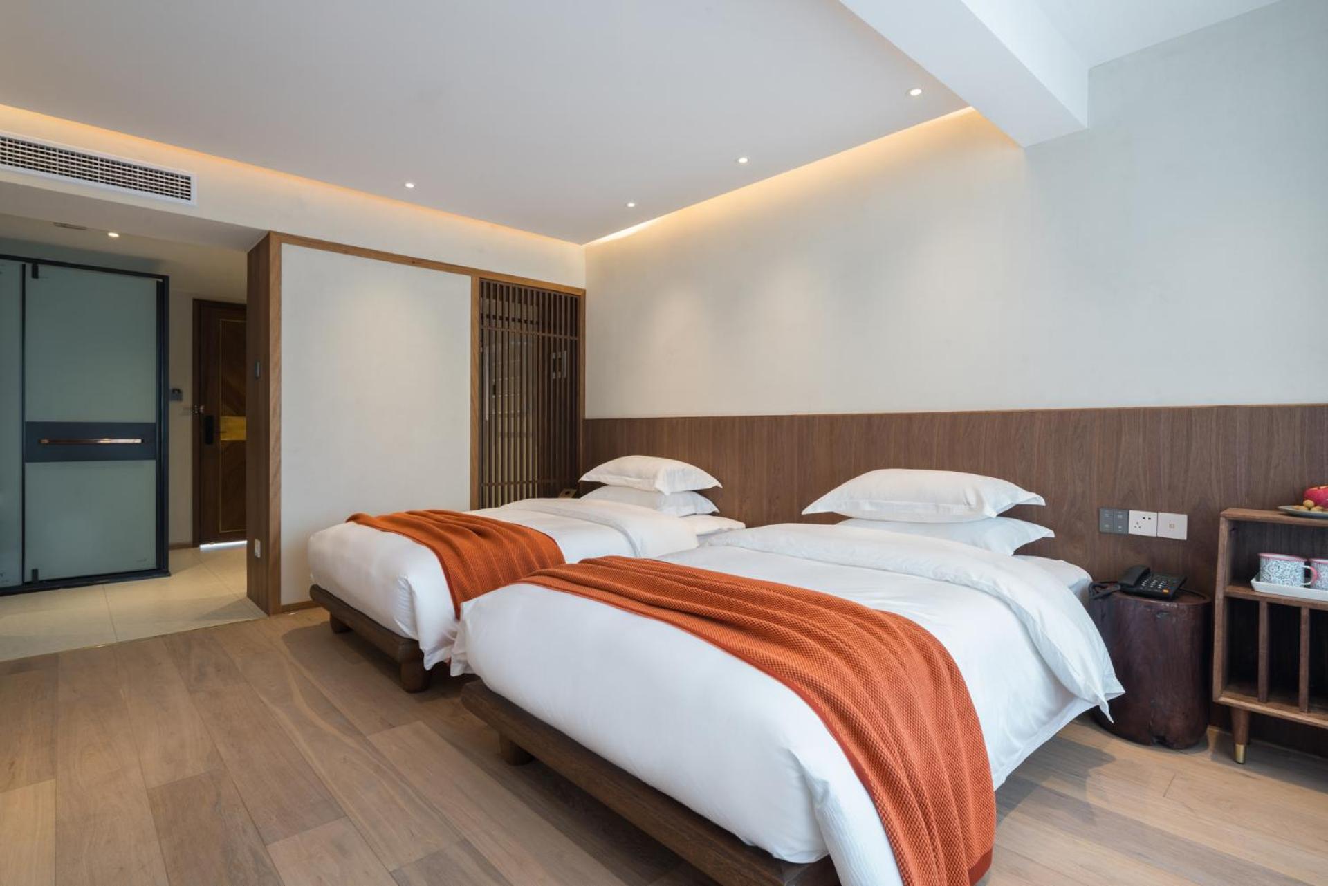 Twin Room with Mountain View photo 3