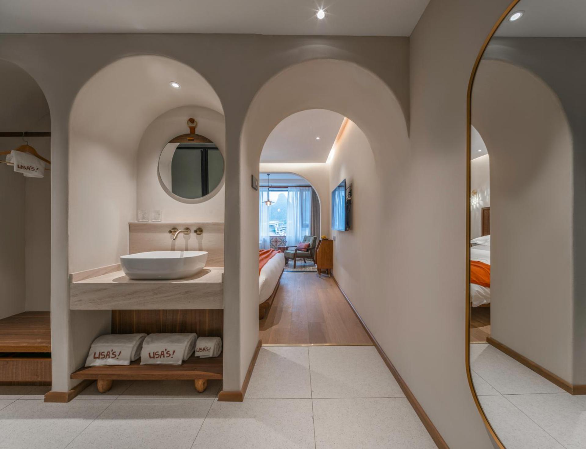 Deluxe Double Room with Bath