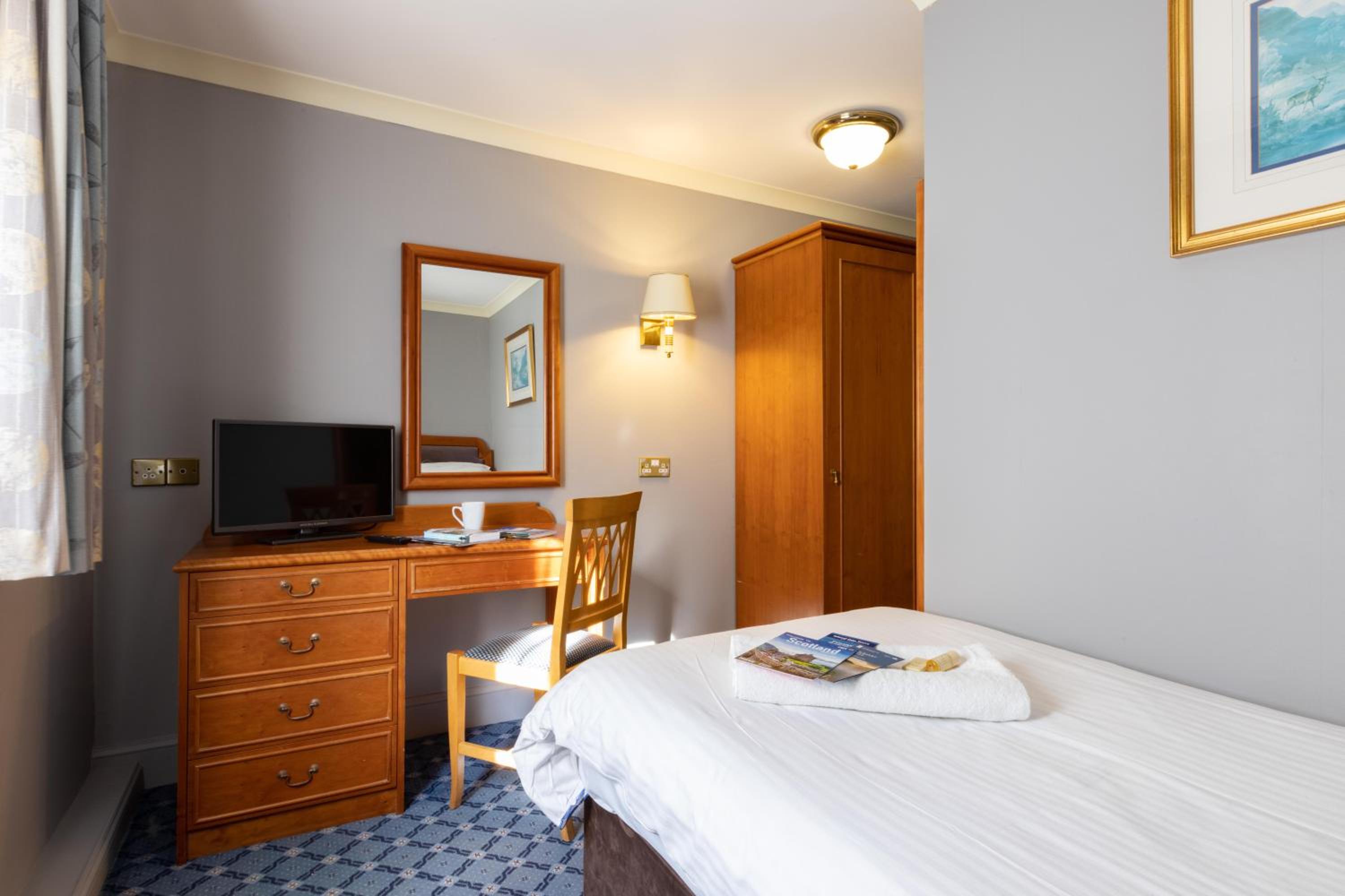 Single Room photo 2