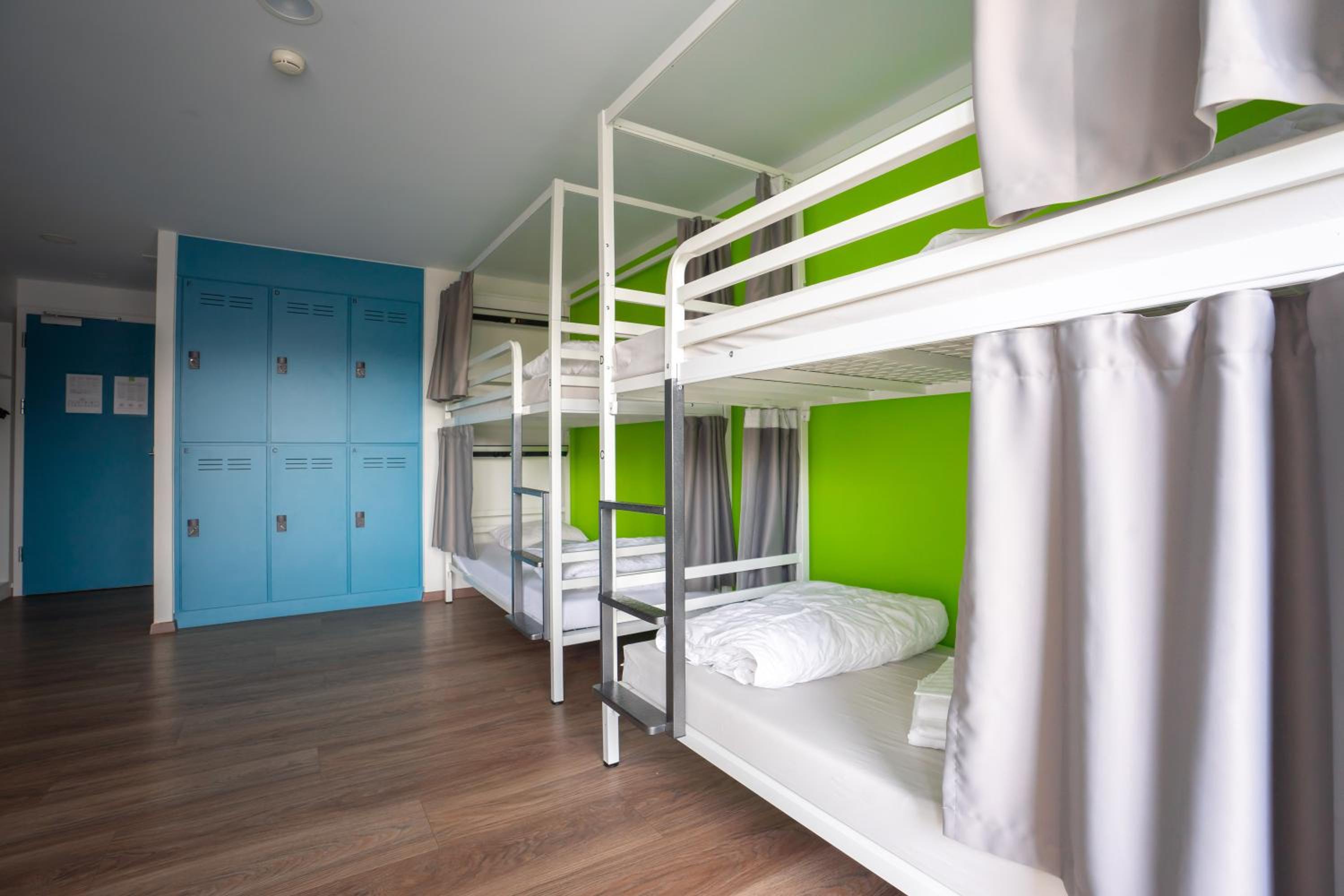 Bed in 6-Bed Female Dormitory Room photo 2