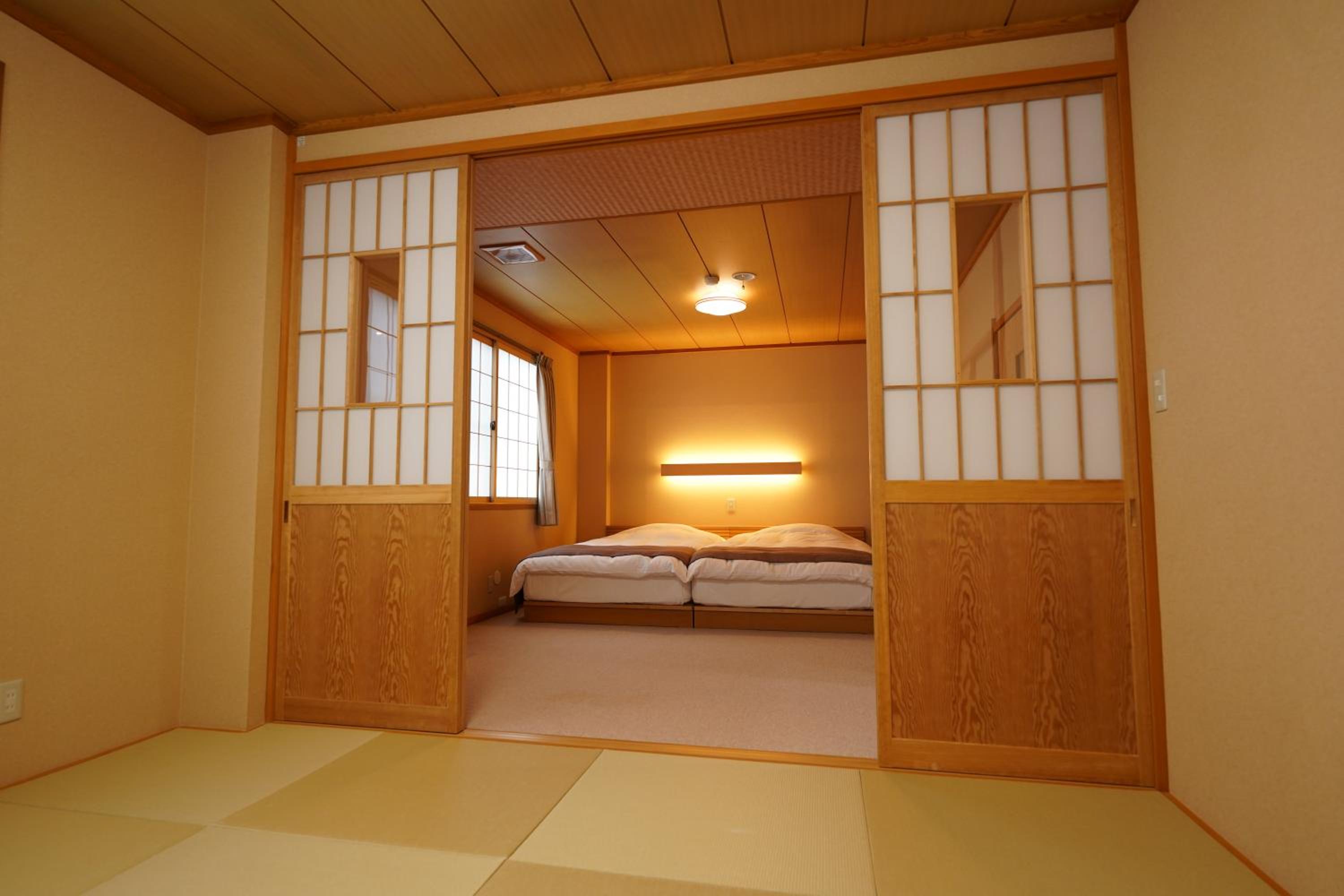 Standard Twin Room - Photo 3