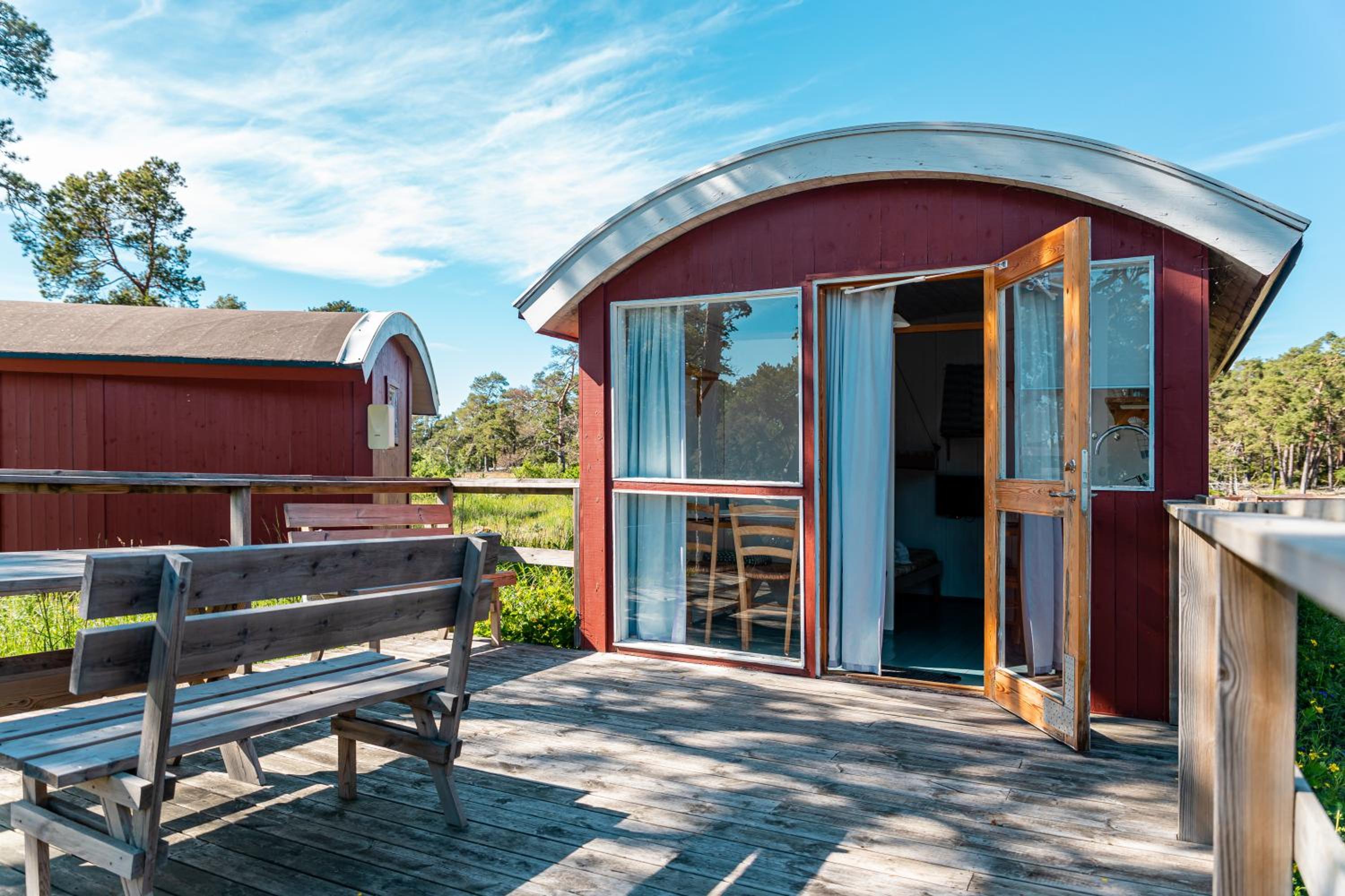 Economy Cottage with Shared Bathroom photo 1