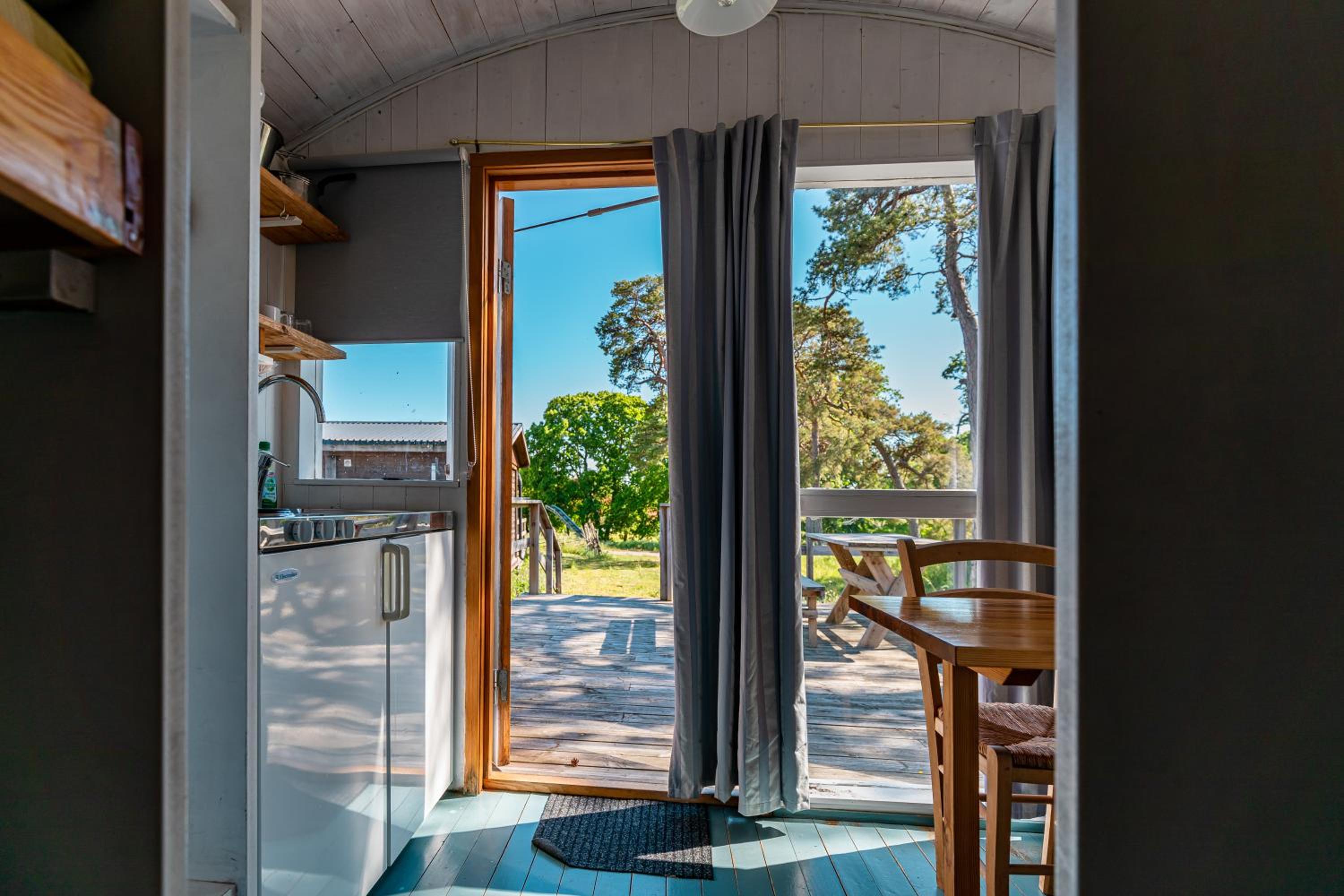 Economy Cottage with Shared Bathroom photo 3
