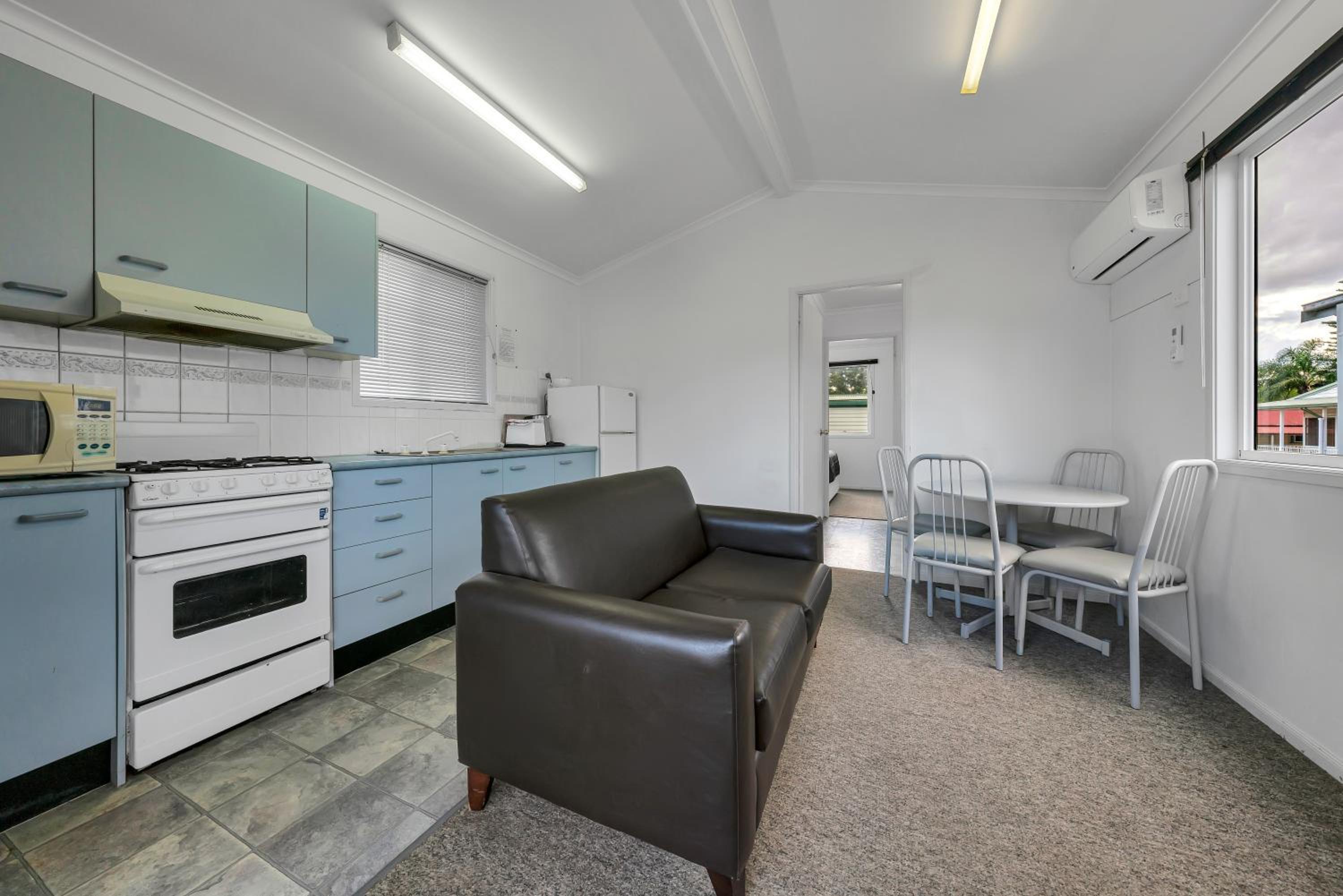 1 Bedroom Cabin photo 3