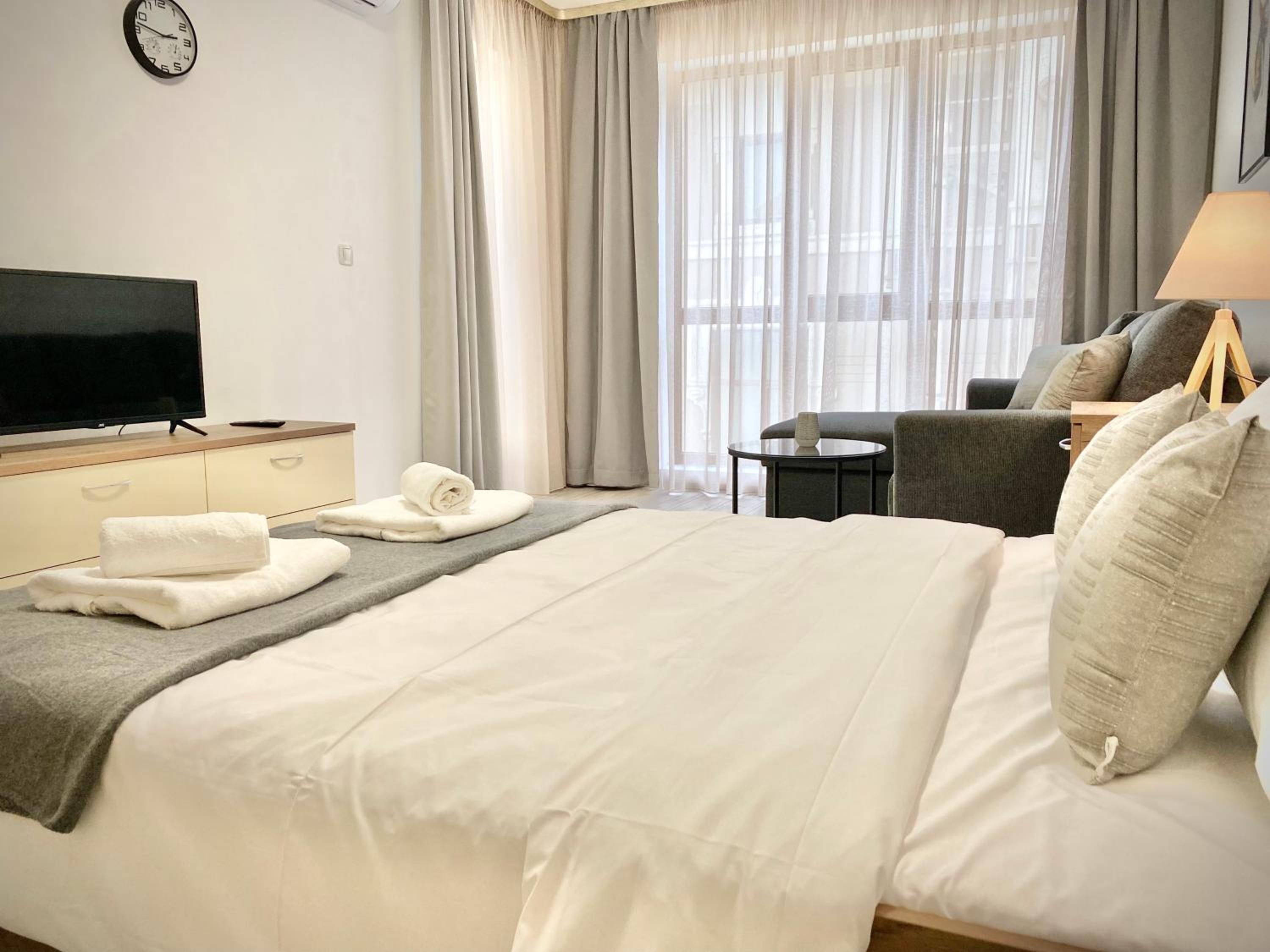 Two-Bedroom Apartment - Photo 17