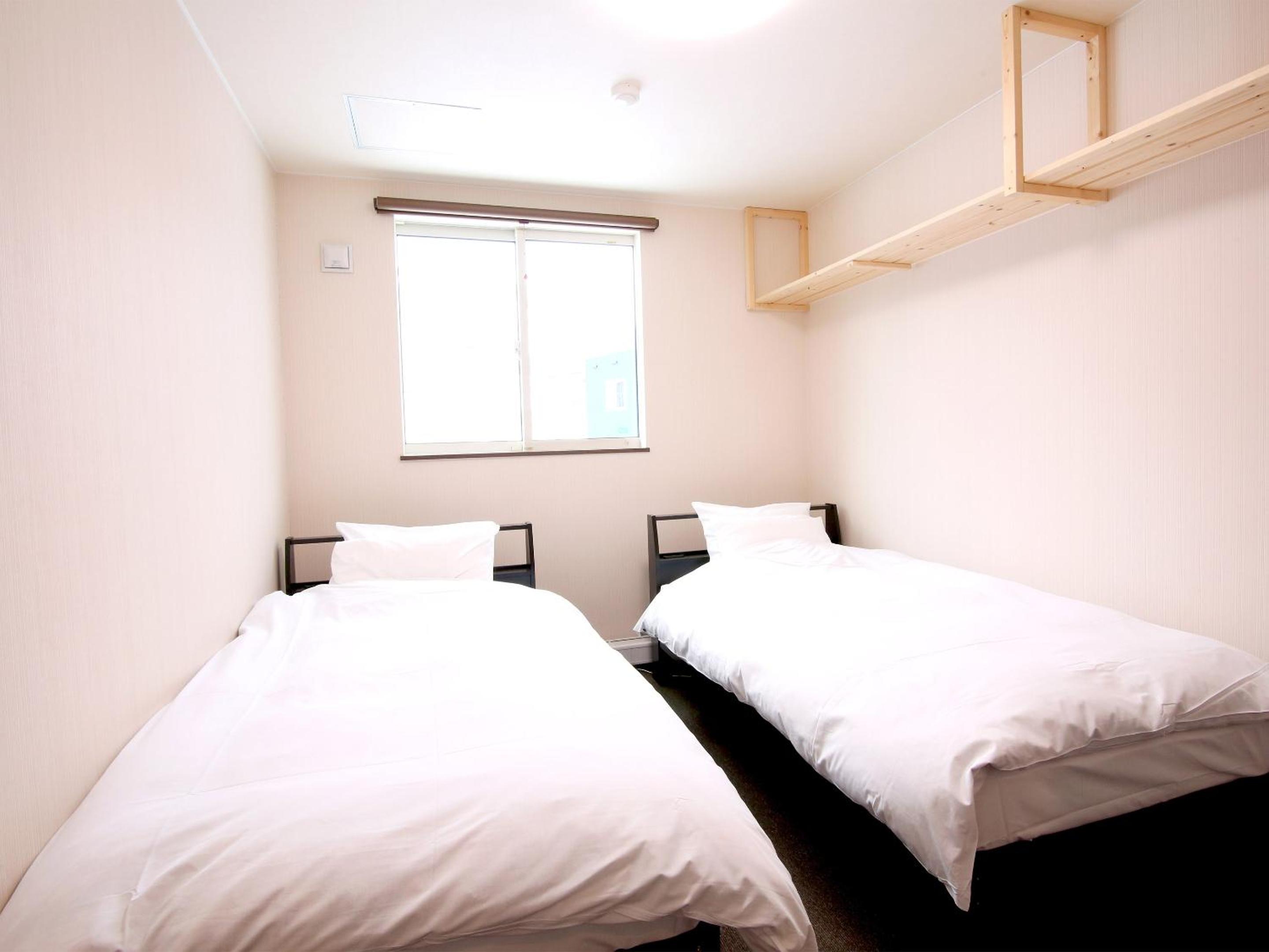 Twin Room with Bathroom