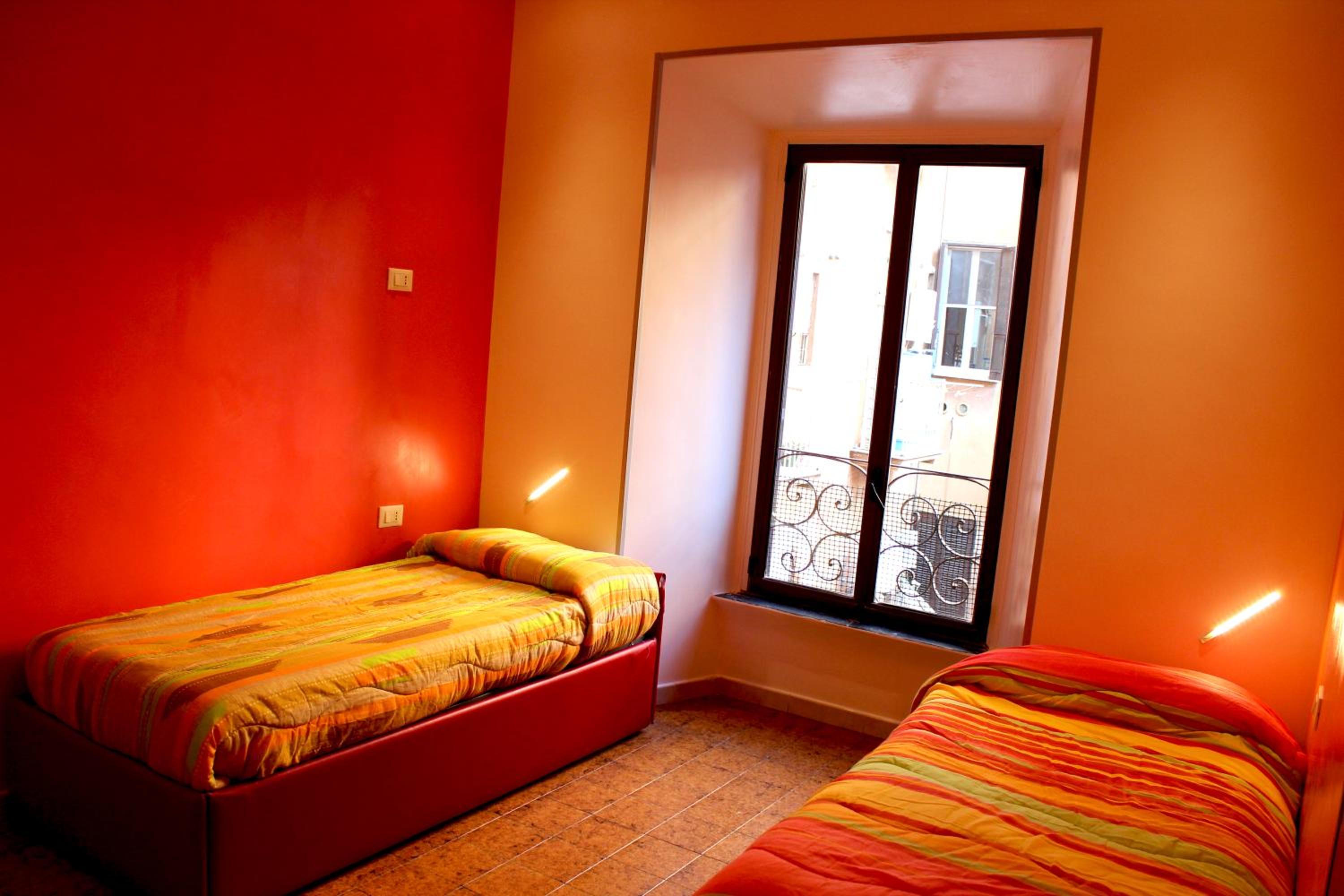 Economy Quadruple Room with Shared Bathroom photo 1