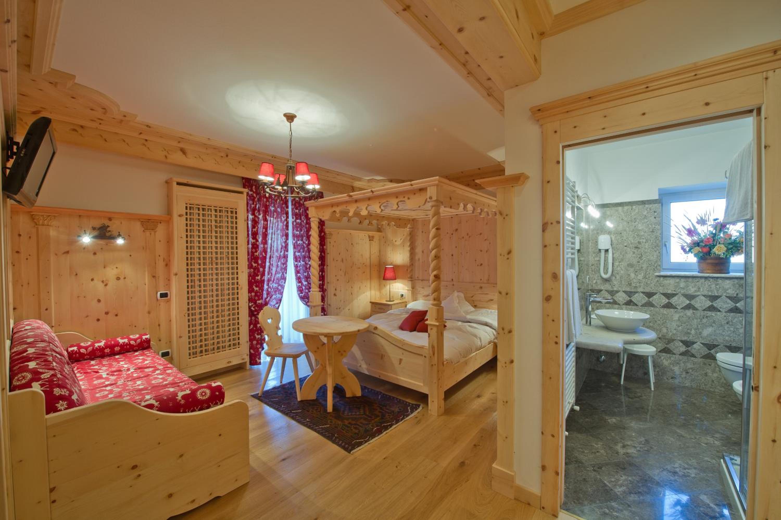 Deluxe Room - Photo 3