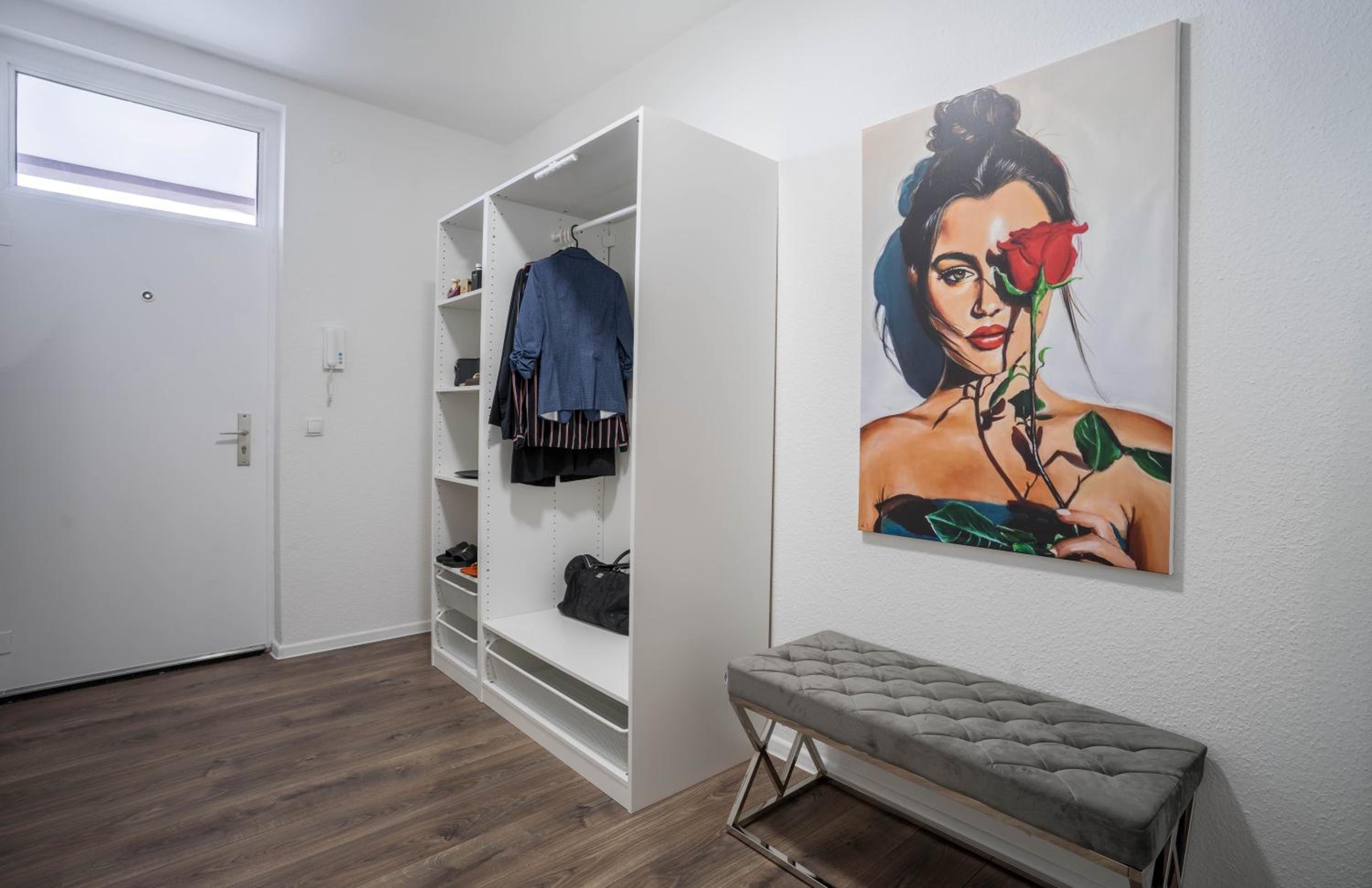 One-Bedroom Apartment - Photo 6