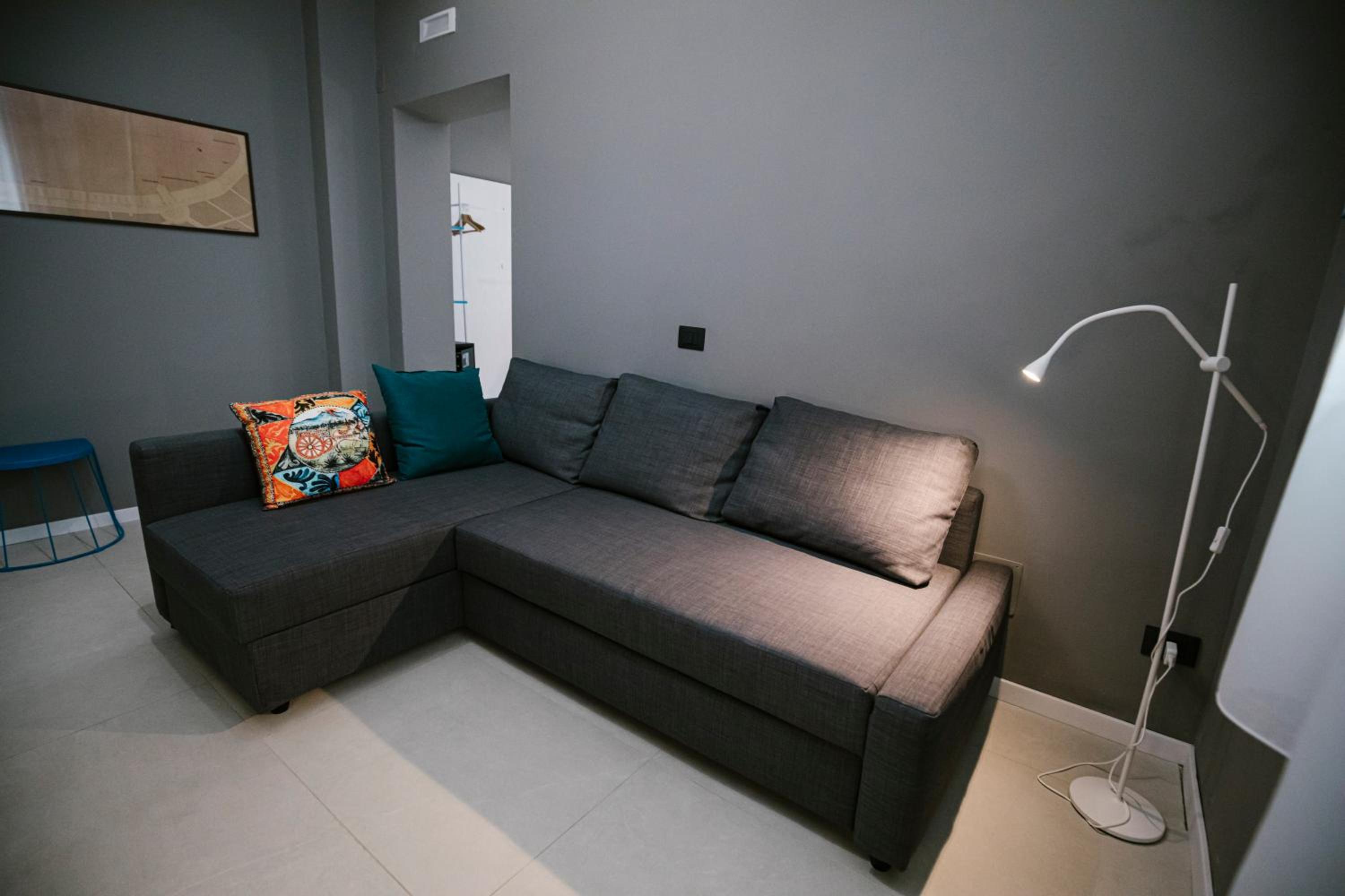 Suite - Photo 8