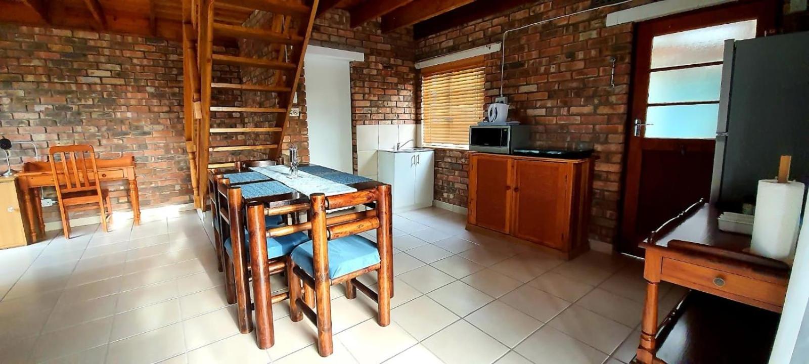One-Bedroom Apartment - Photo 14