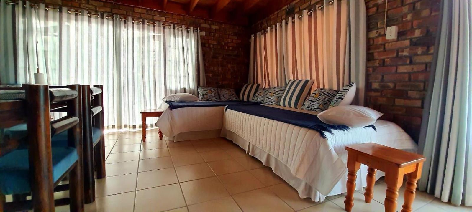One-Bedroom Apartment - Photo 1