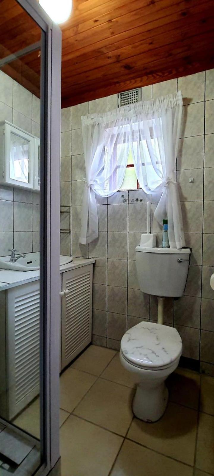 One-Bedroom Apartment - Photo 13